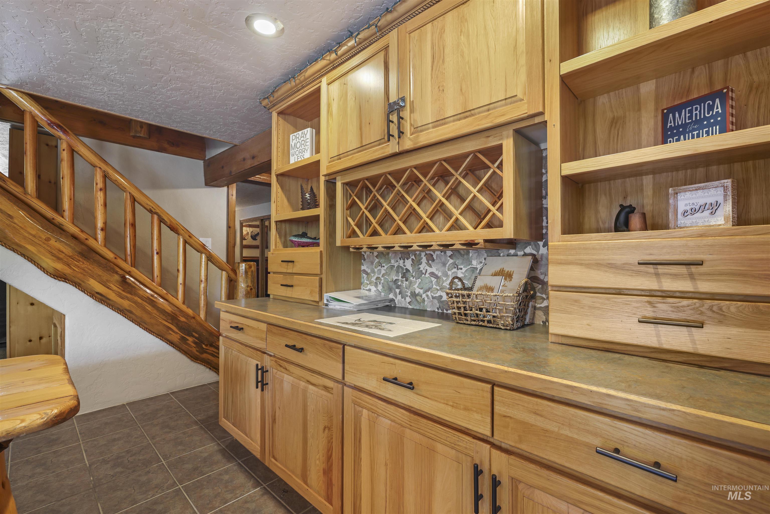 224 E Hoalst Property Photo 13