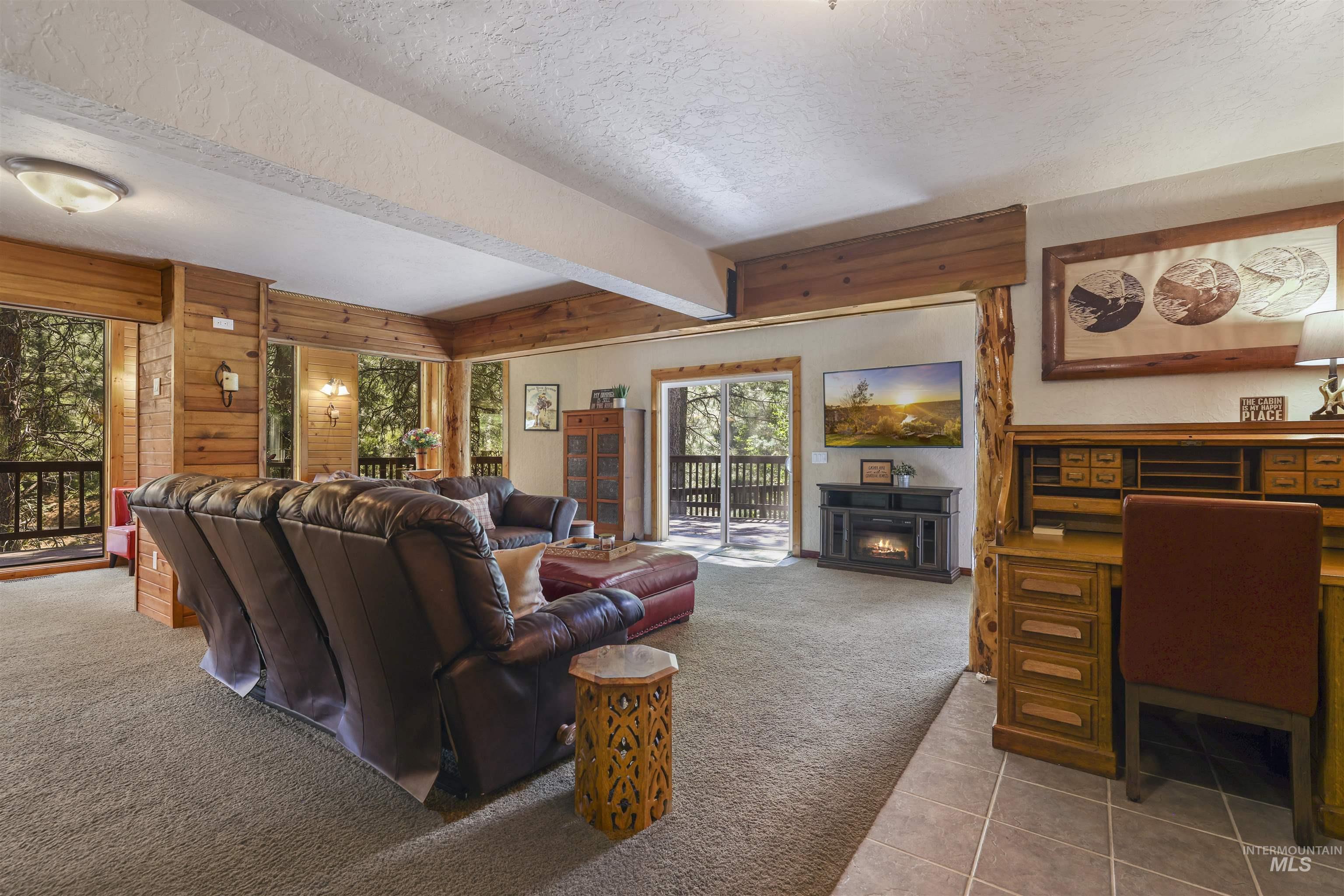 224 E Hoalst Property Photo 14