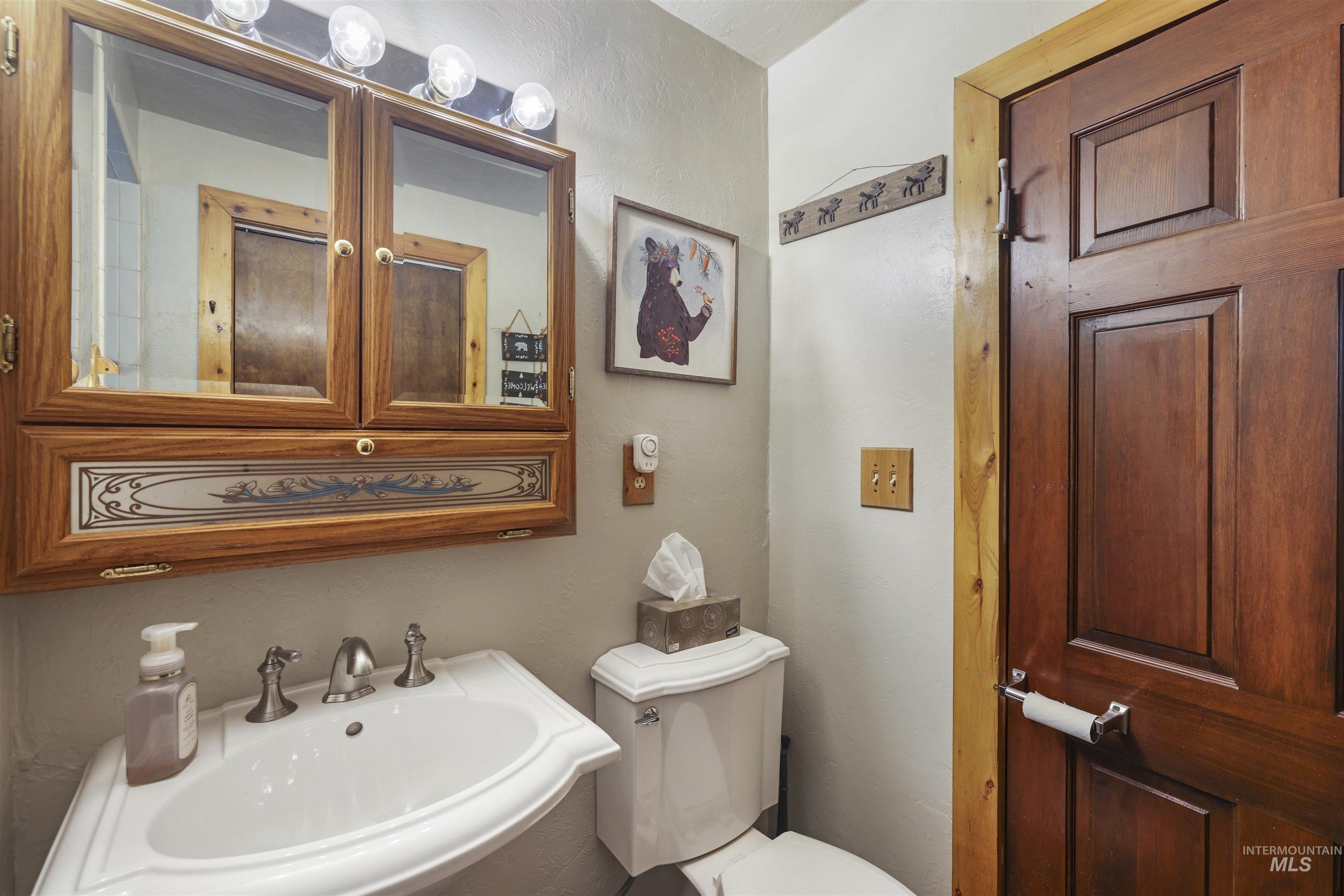 224 E Hoalst Property Photo 15