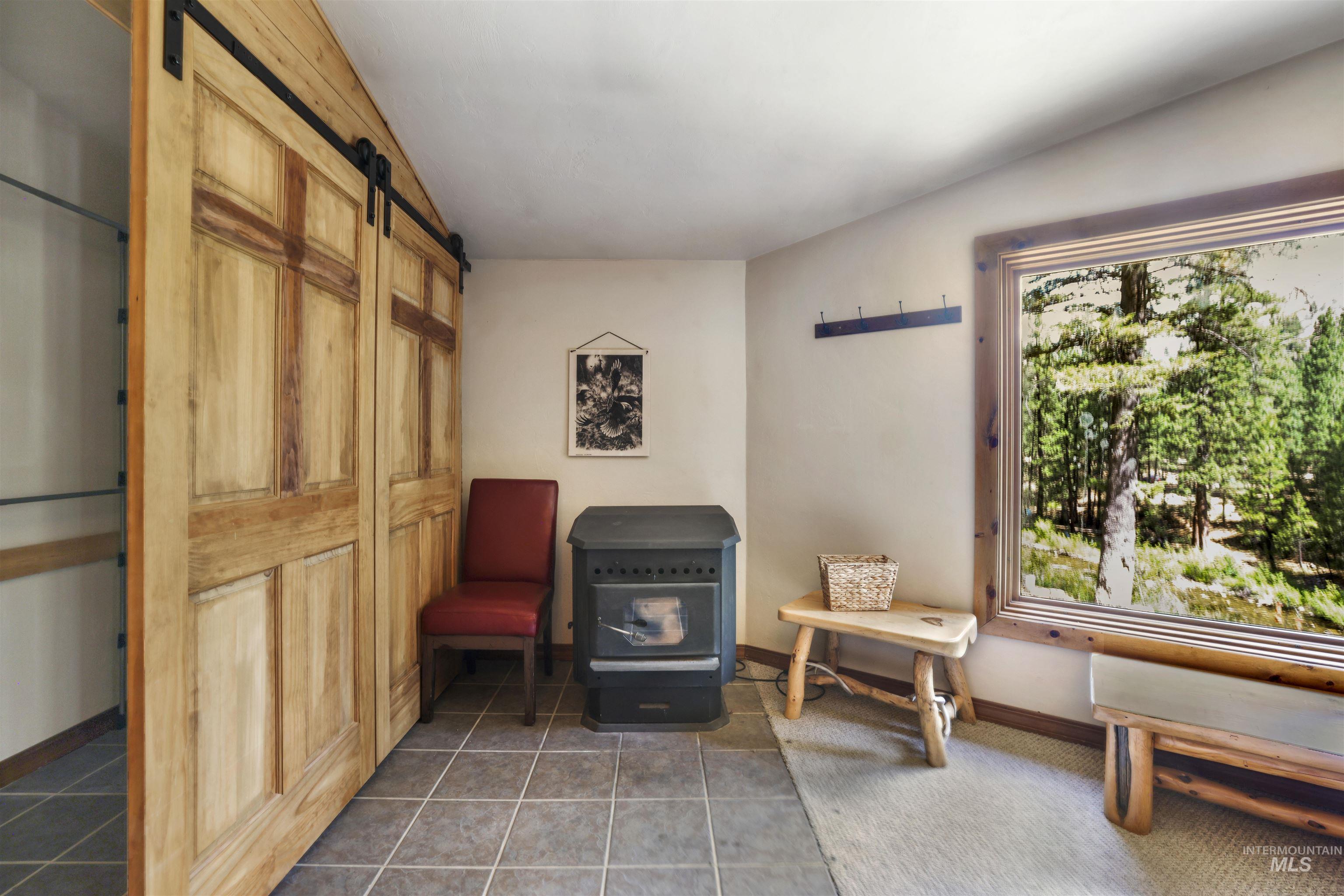224 E Hoalst Property Photo 19
