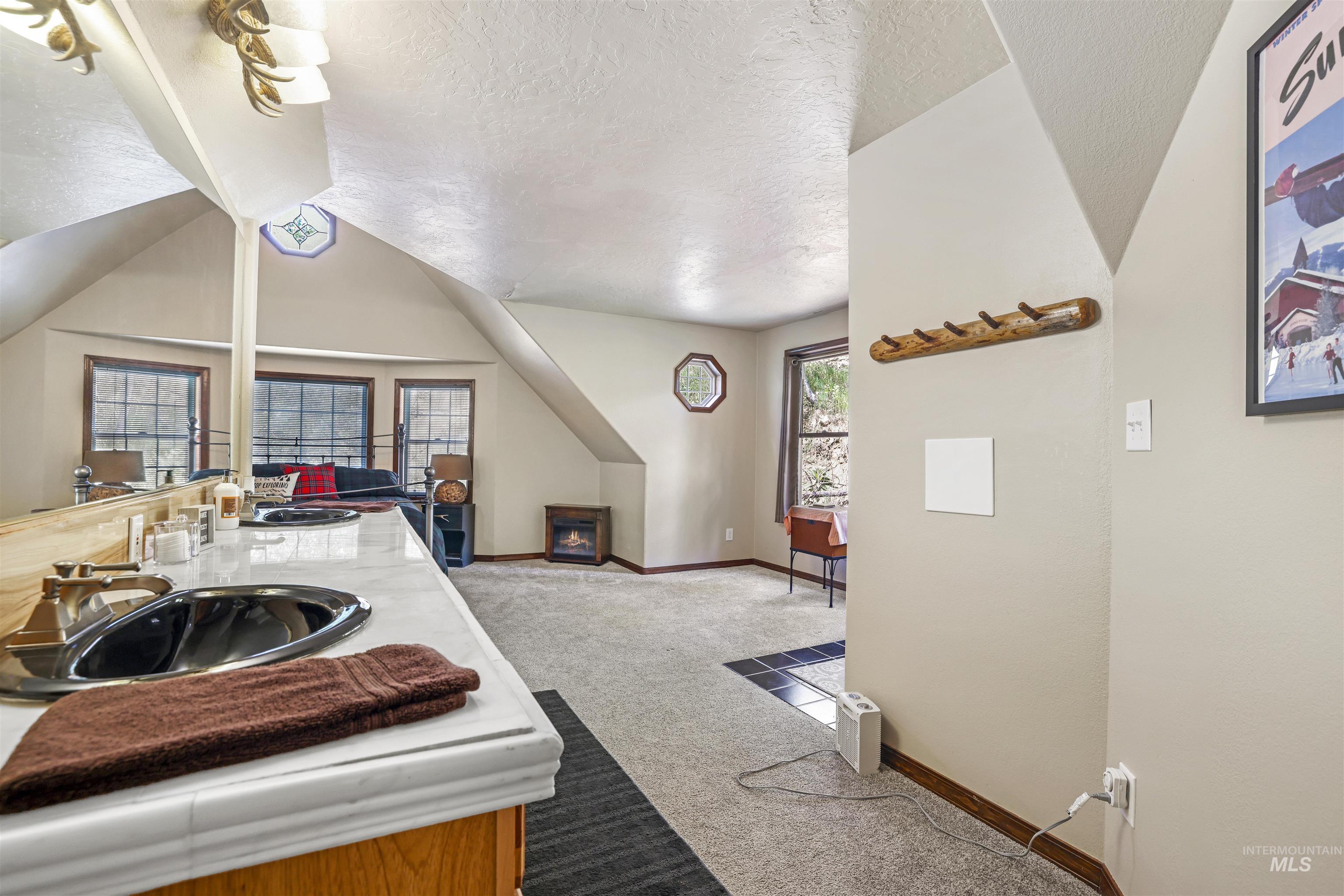 224 E Hoalst Property Photo 30