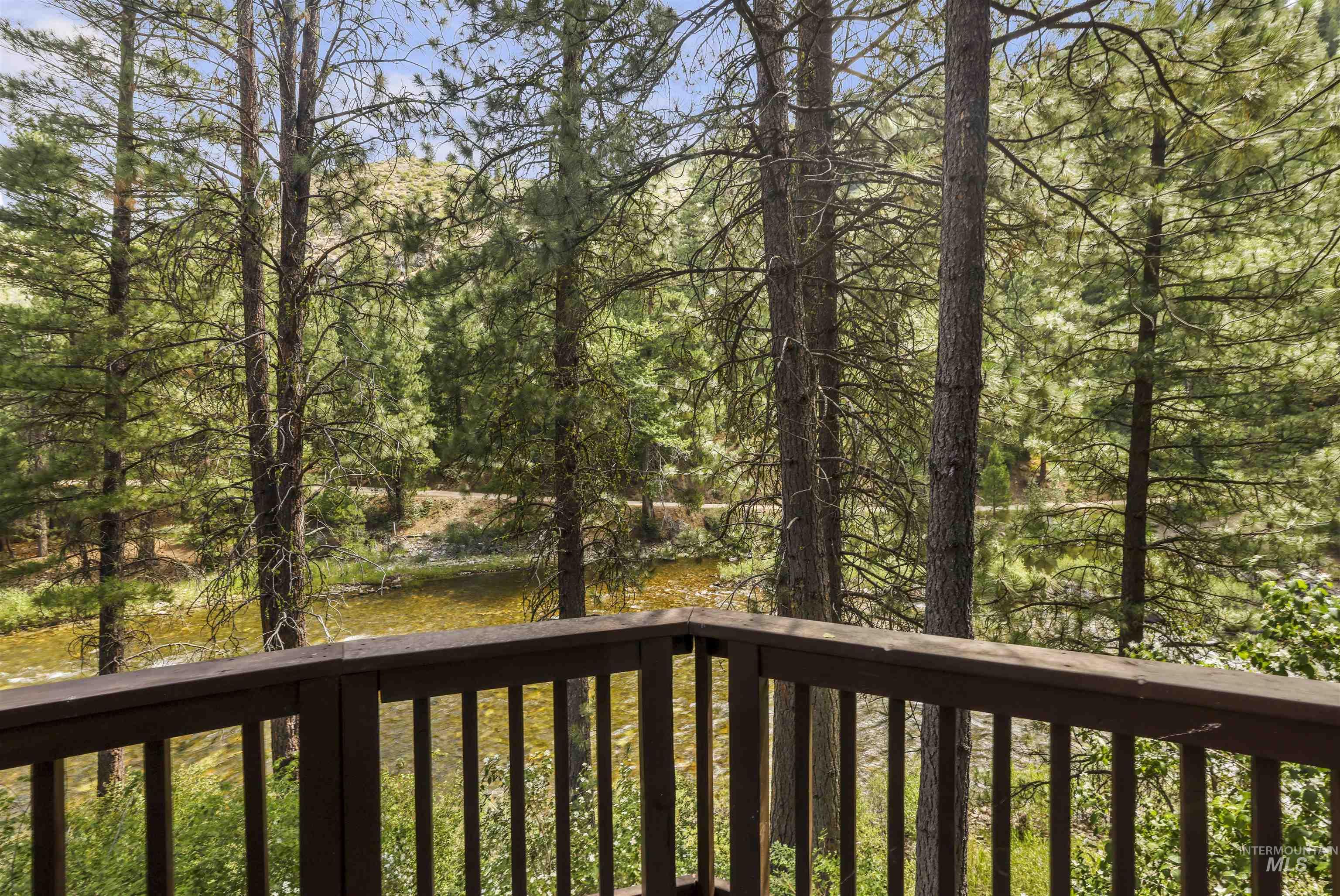 224 E Hoalst Property Photo 36