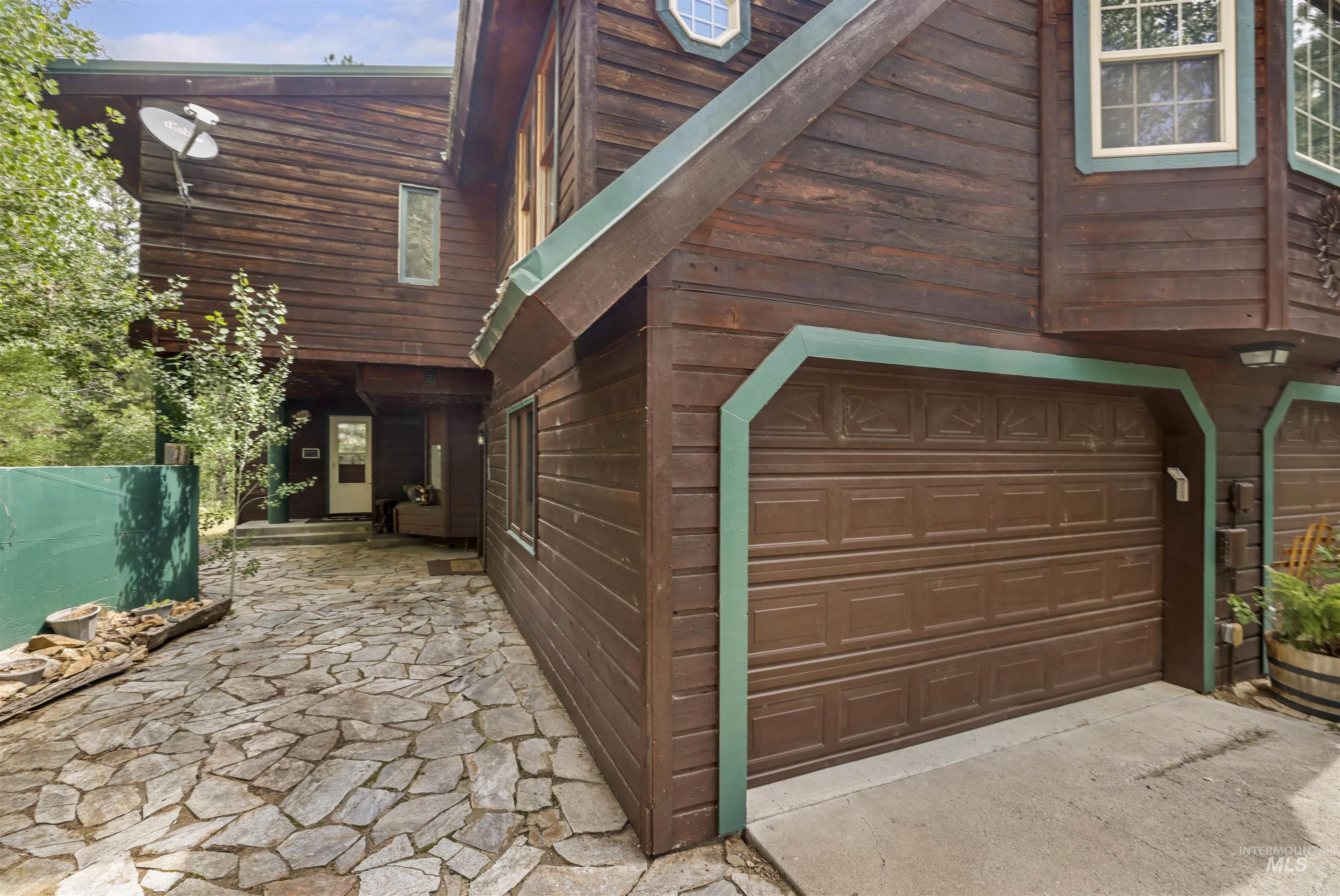224 E Hoalst Property Photo 42