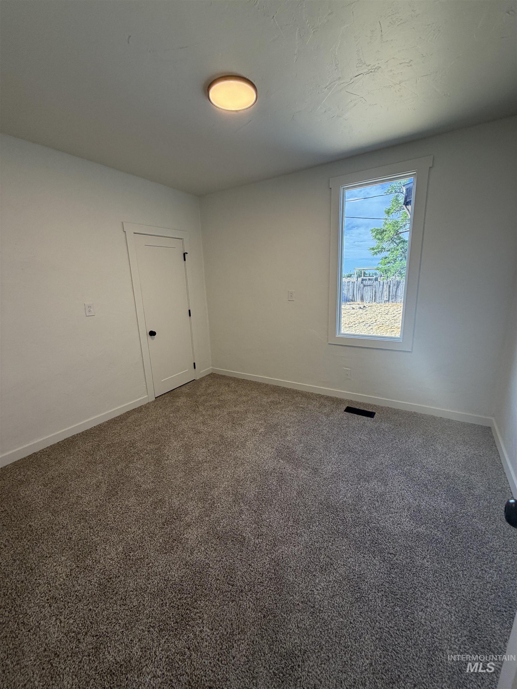 1815 Lincoln Property Photo 9