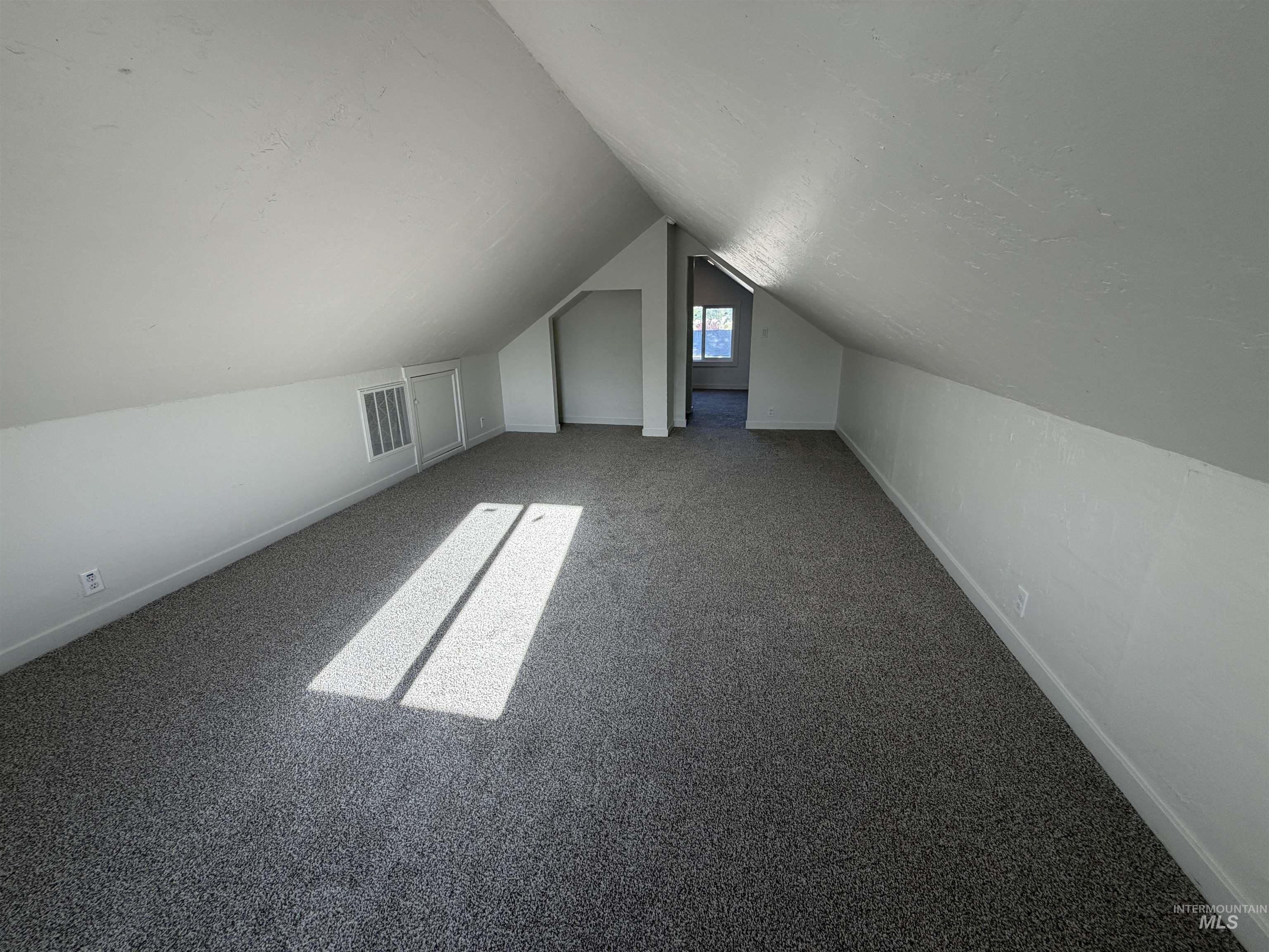 1815 Lincoln Property Photo 12