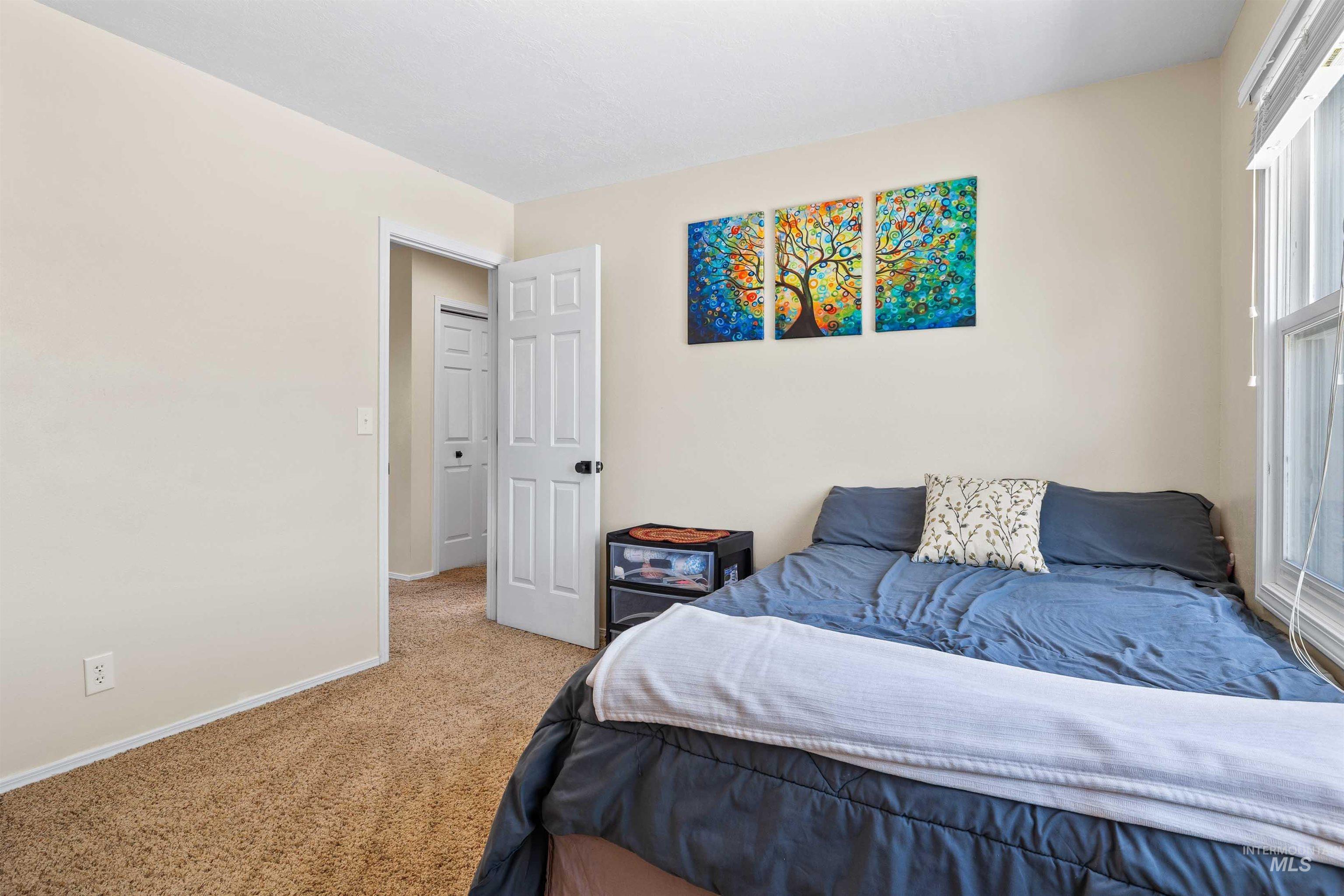2055 Hillcrest Dr. Property Photo 20