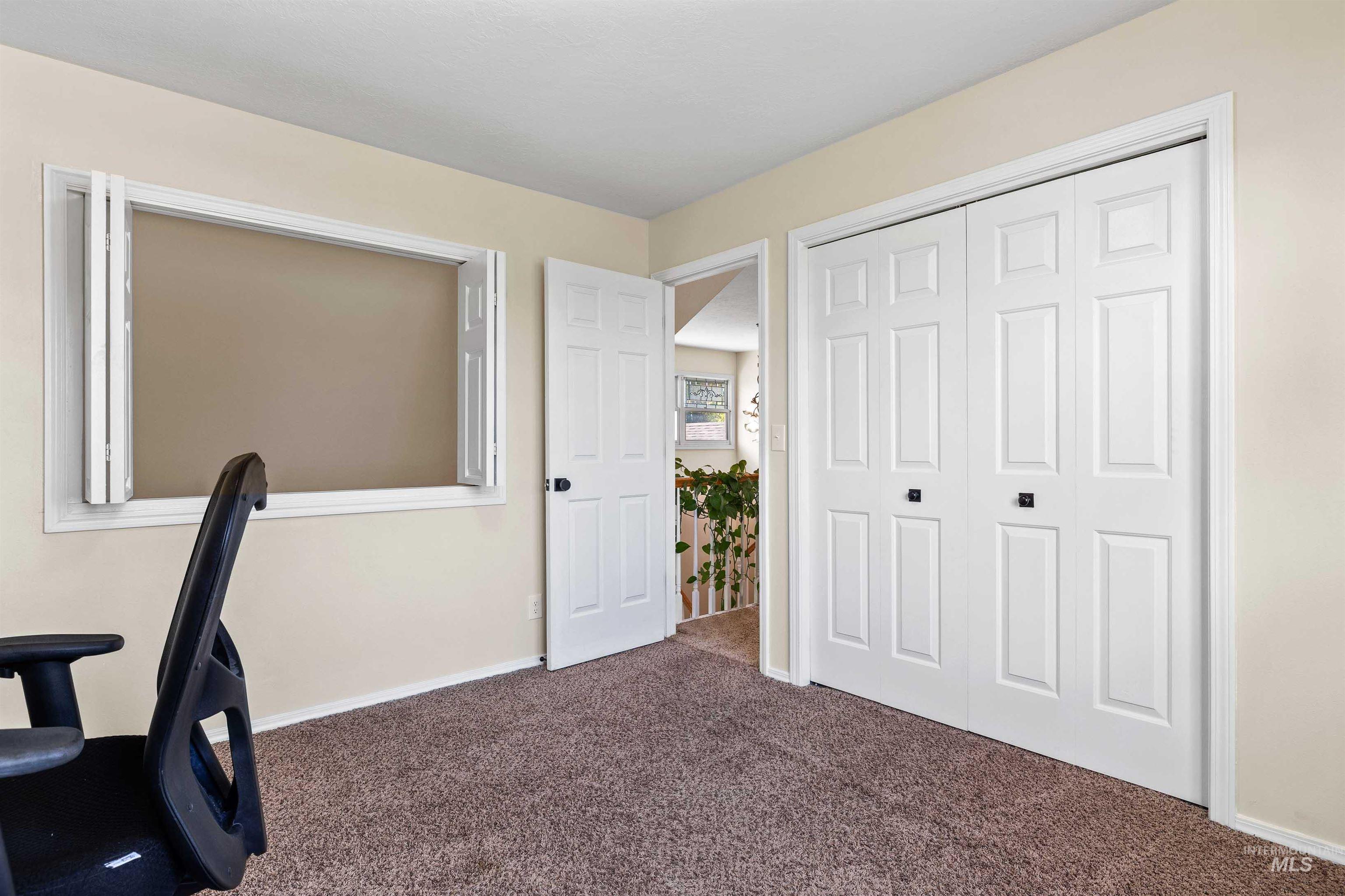 2055 Hillcrest Dr. Property Photo 23