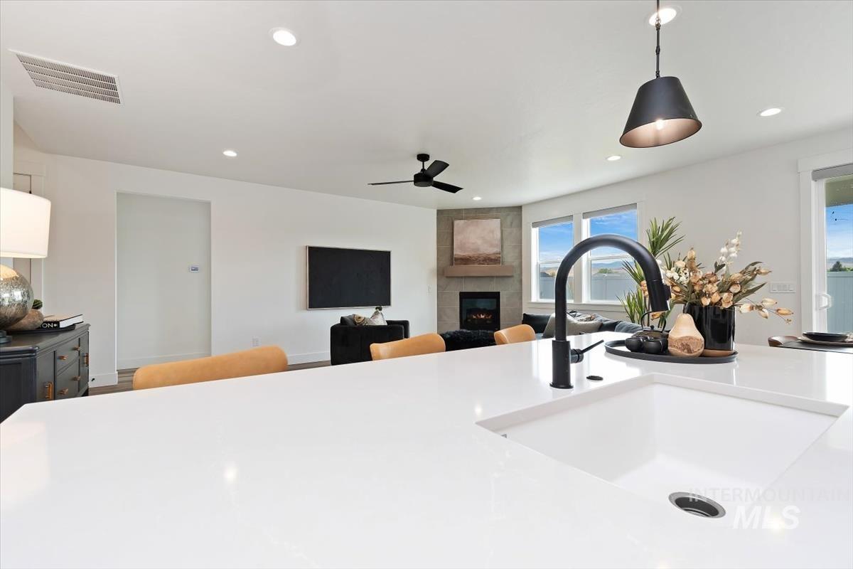 698 N Morning Glory Avenue Property Photo 14