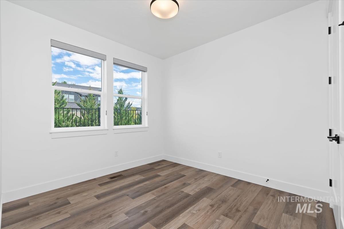 698 N Morning Glory Avenue Property Photo 28