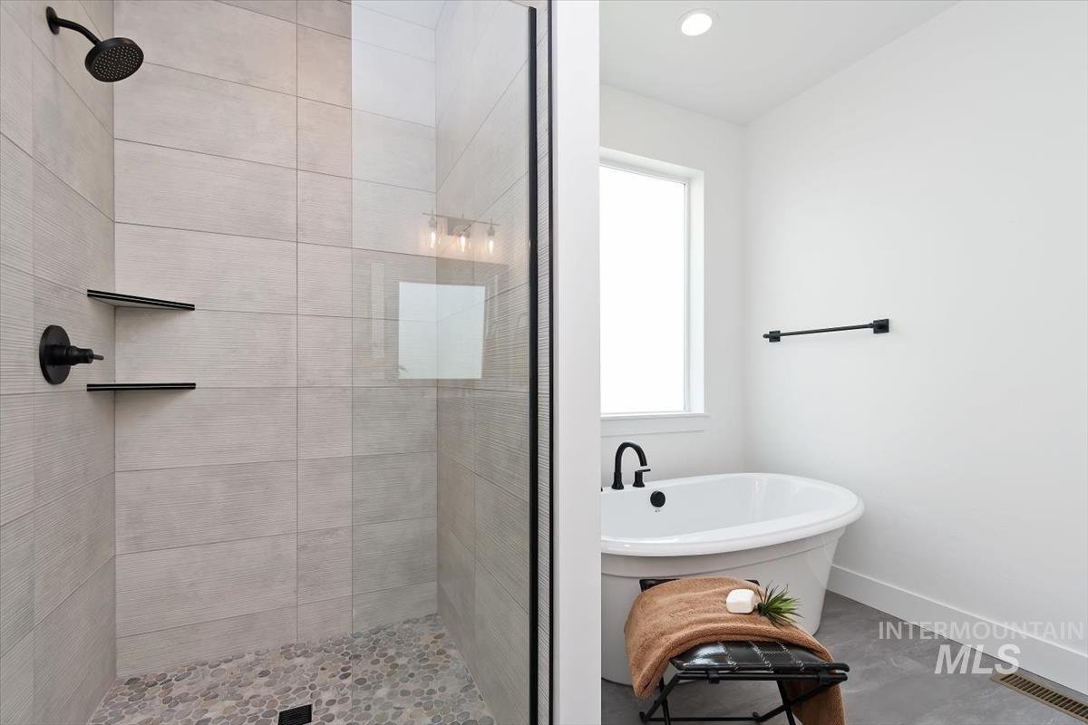 698 N Morning Glory Avenue Property Photo 29