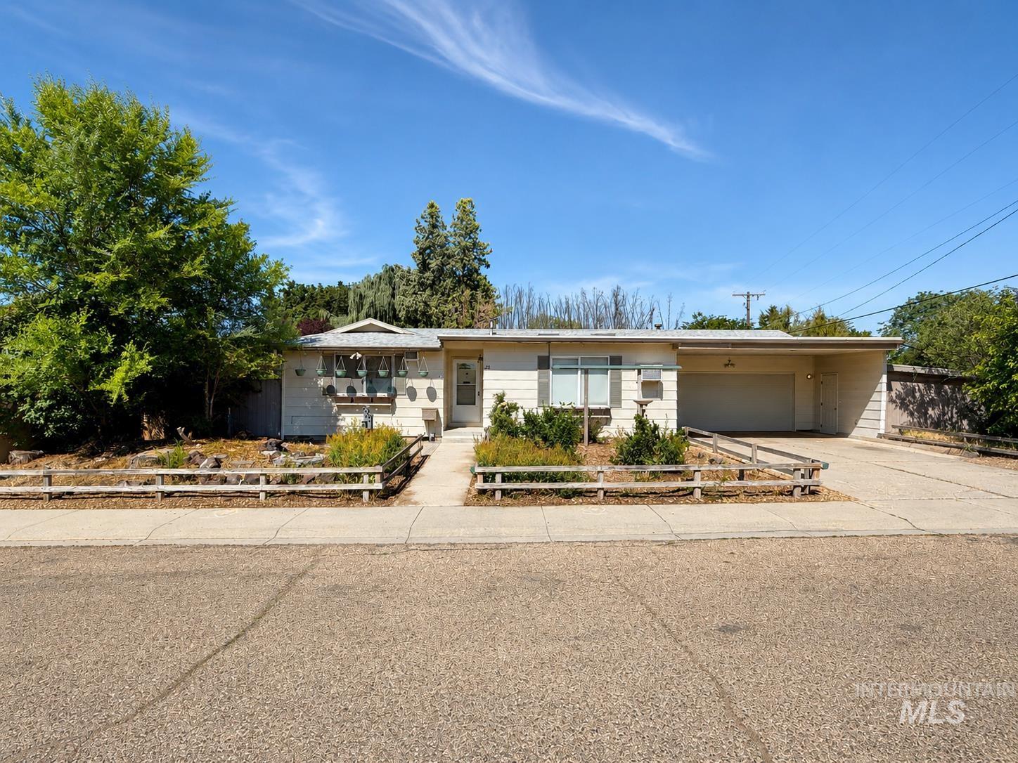 73 N Elijah Dr
