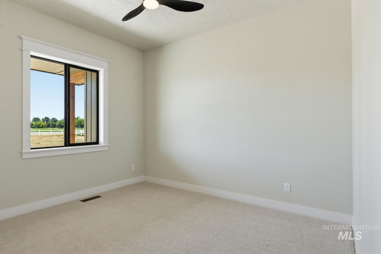 5054 Heritage Dr Property Photo 23