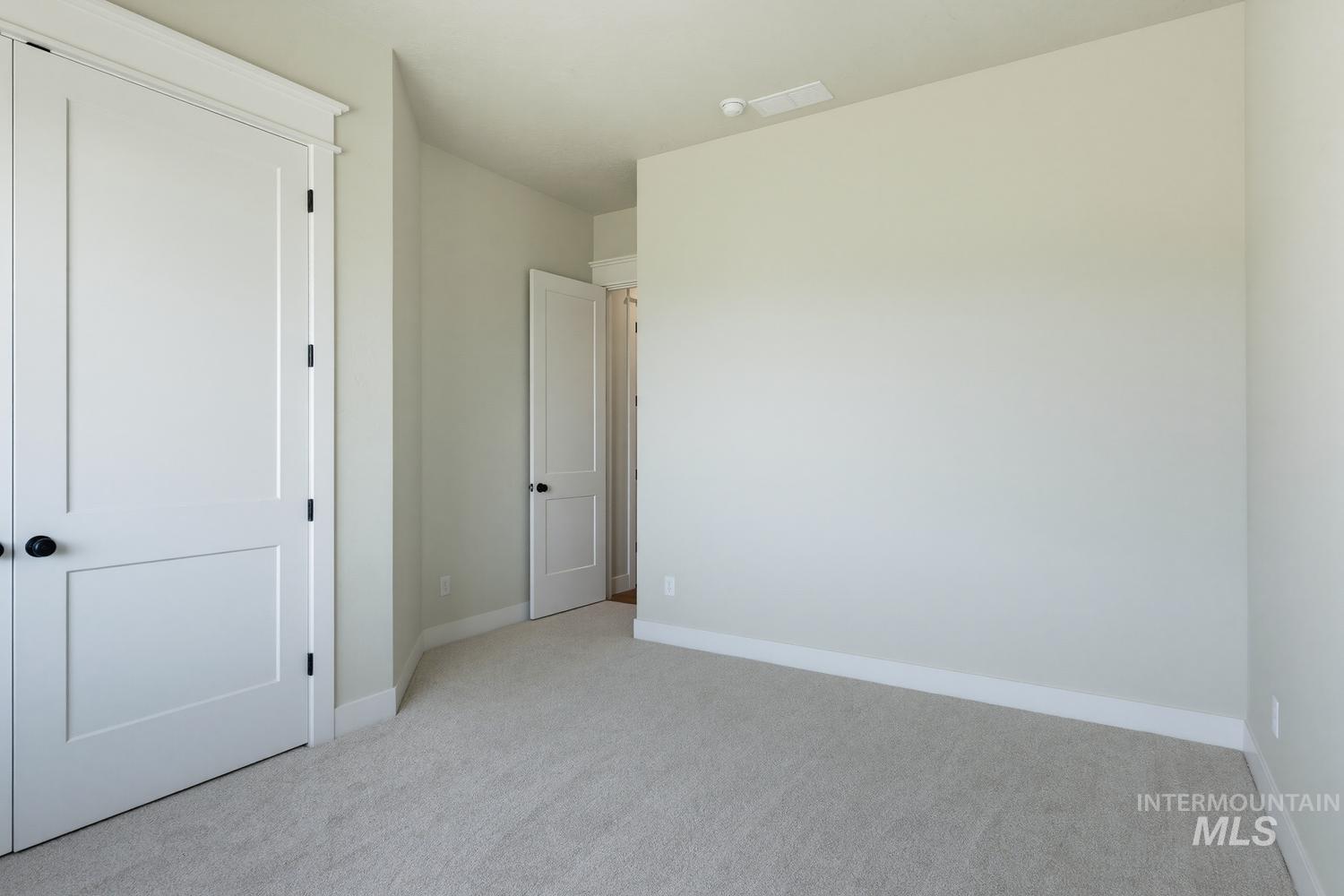 5054 Heritage Dr Property Photo 25