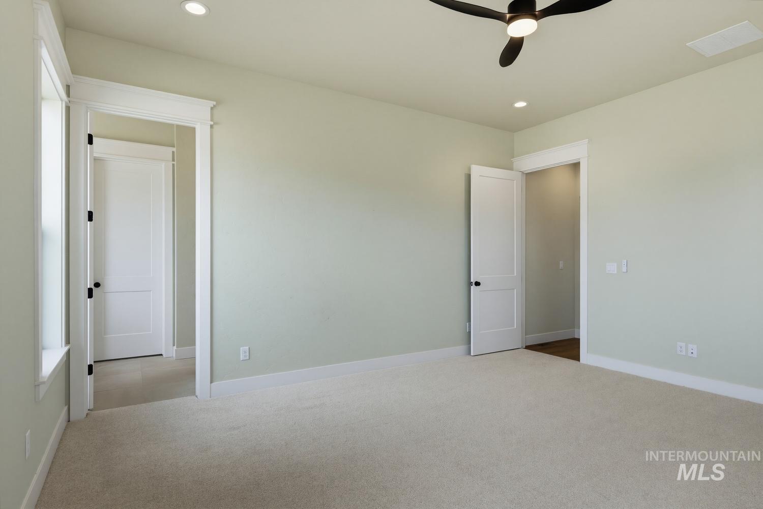 5054 Heritage Dr Property Photo 32