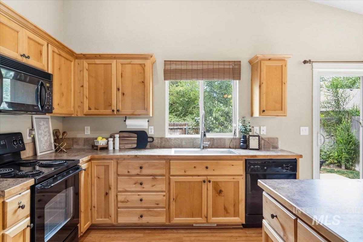 10110 W Holt Property Photo 13