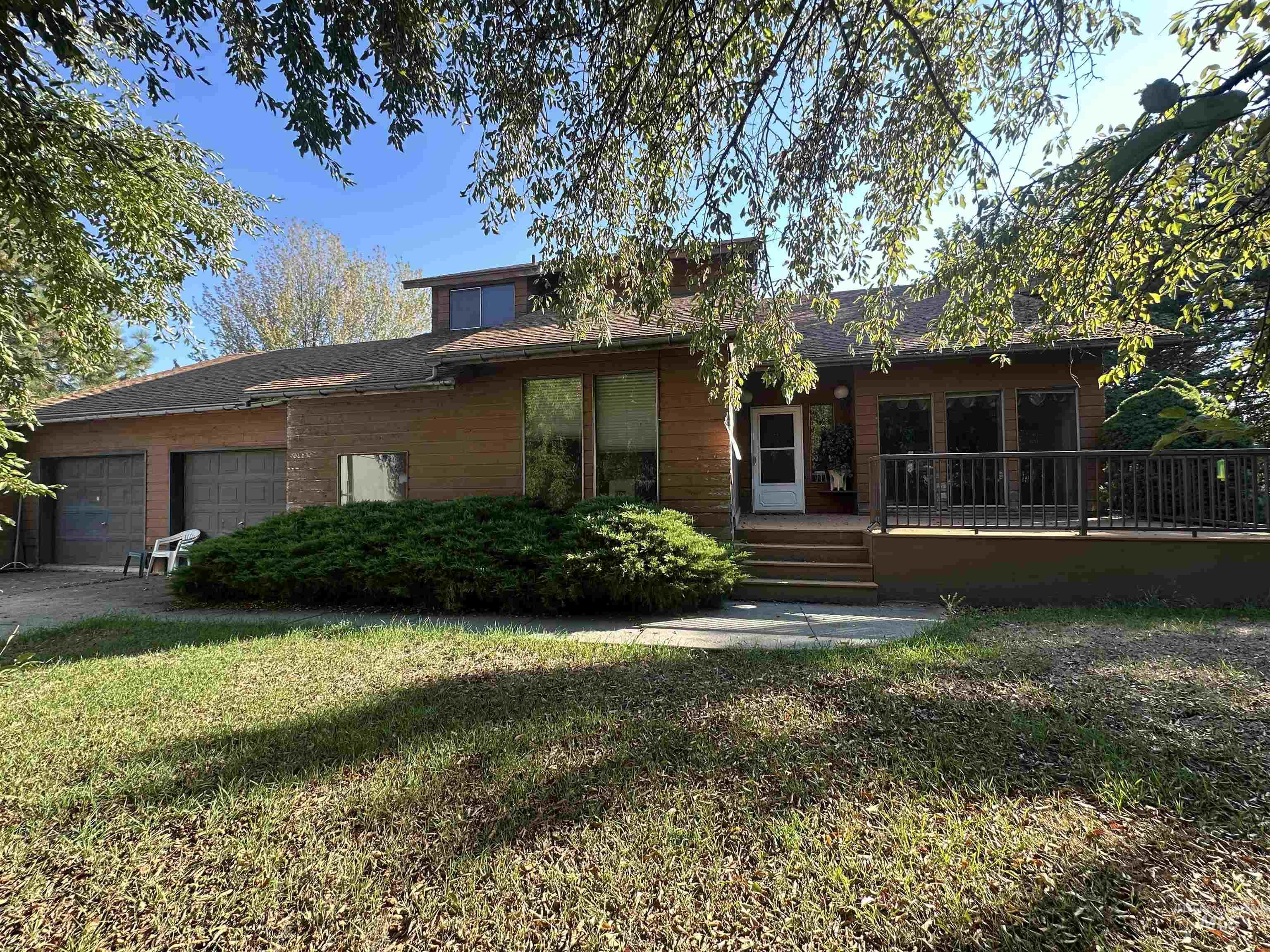 811 Florence Avenue Property Photo 2