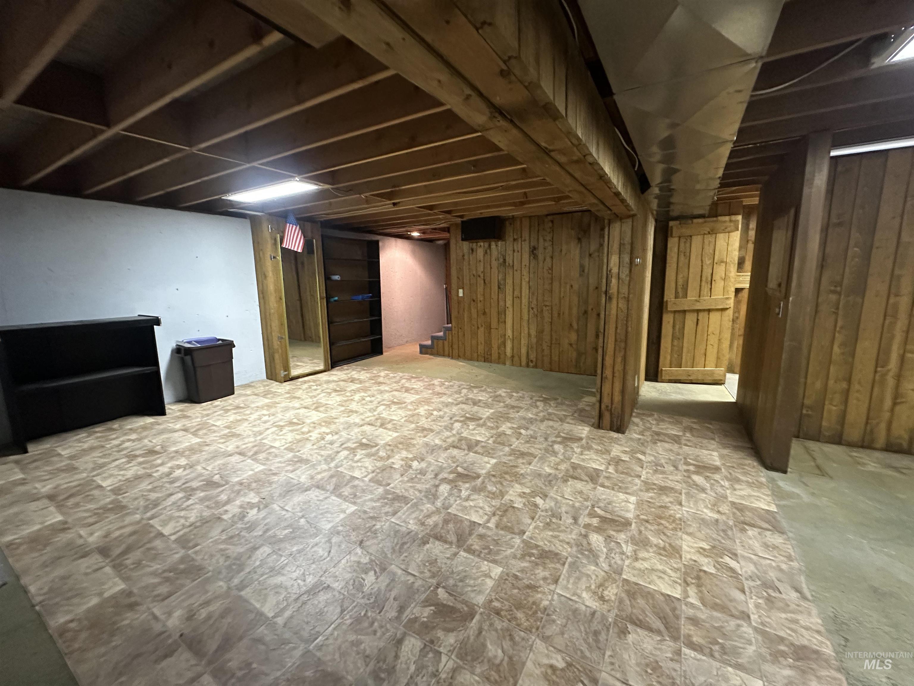811 Florence Avenue Property Photo 23