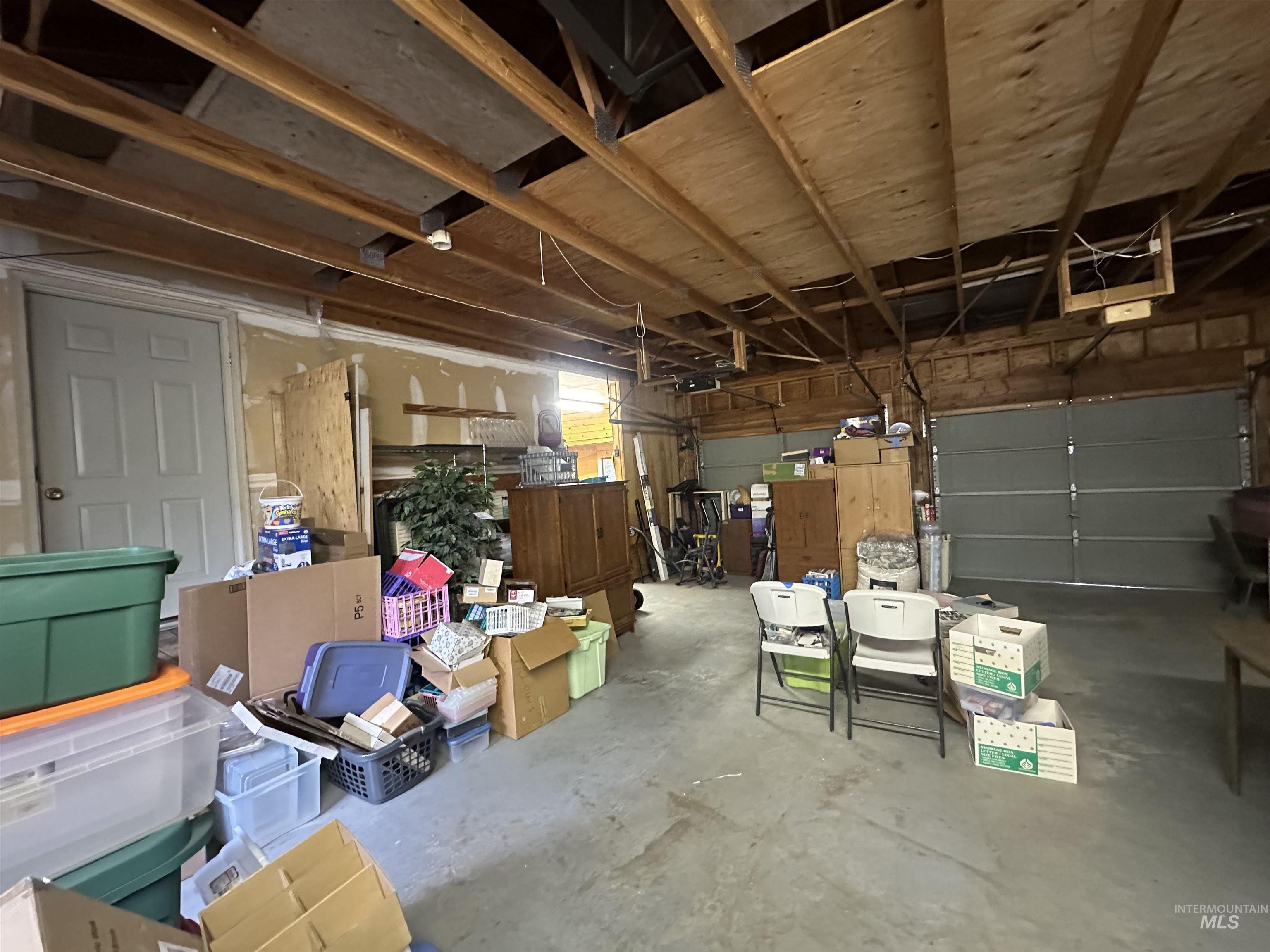 811 Florence Avenue Property Photo 27
