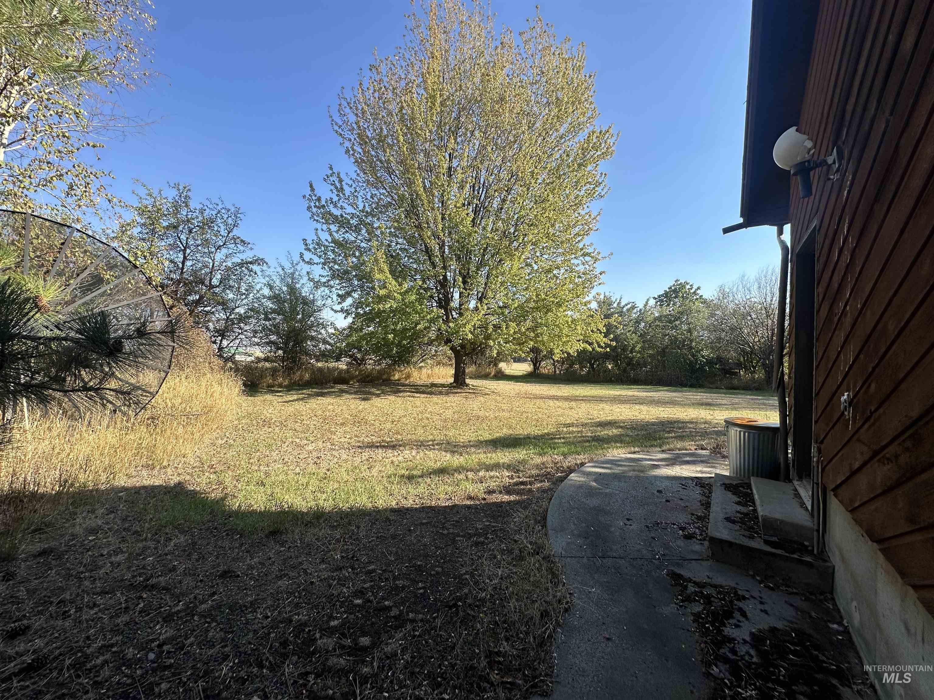 811 Florence Avenue Property Photo 34