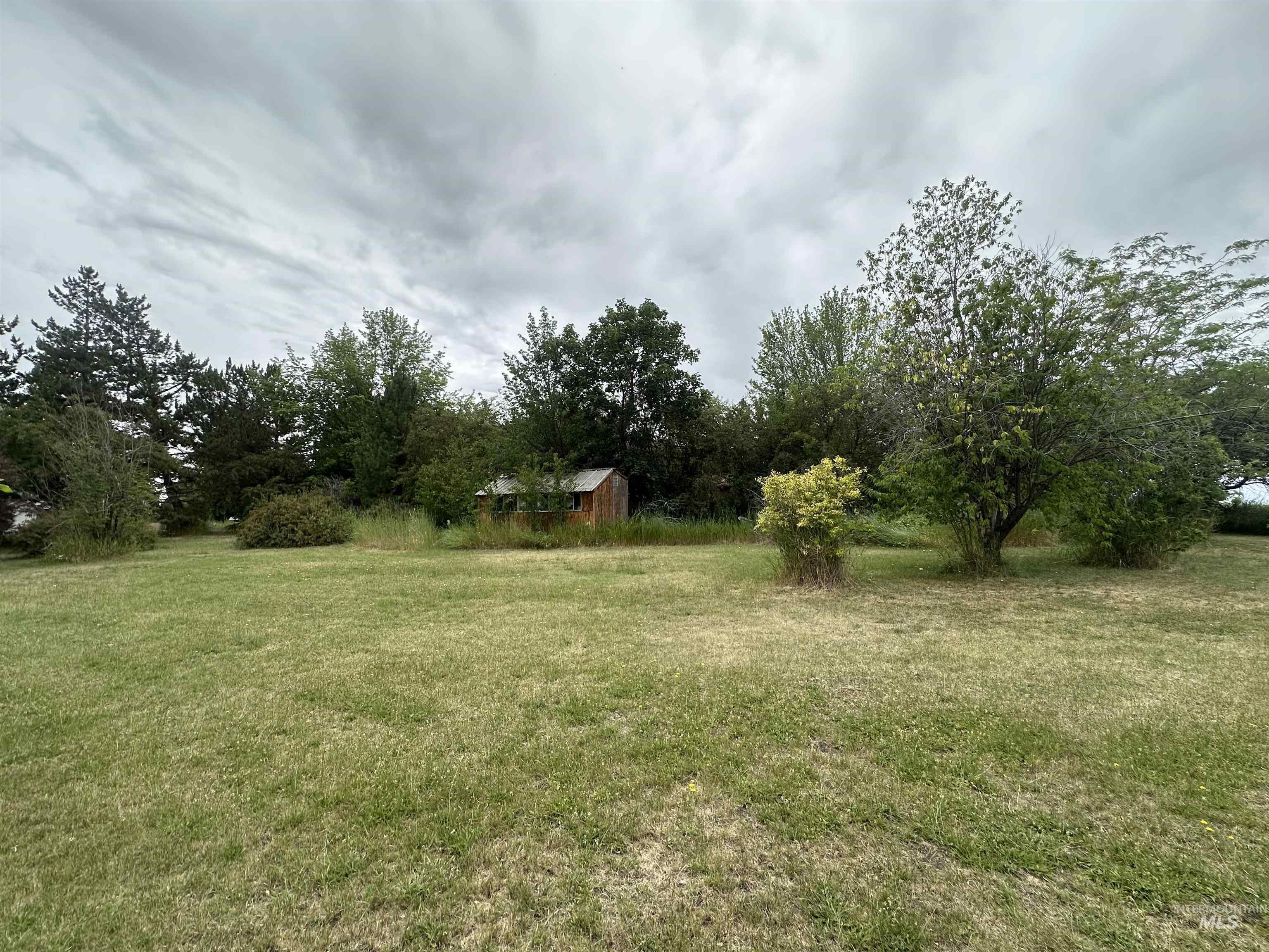 811 Florence Avenue Property Photo 42