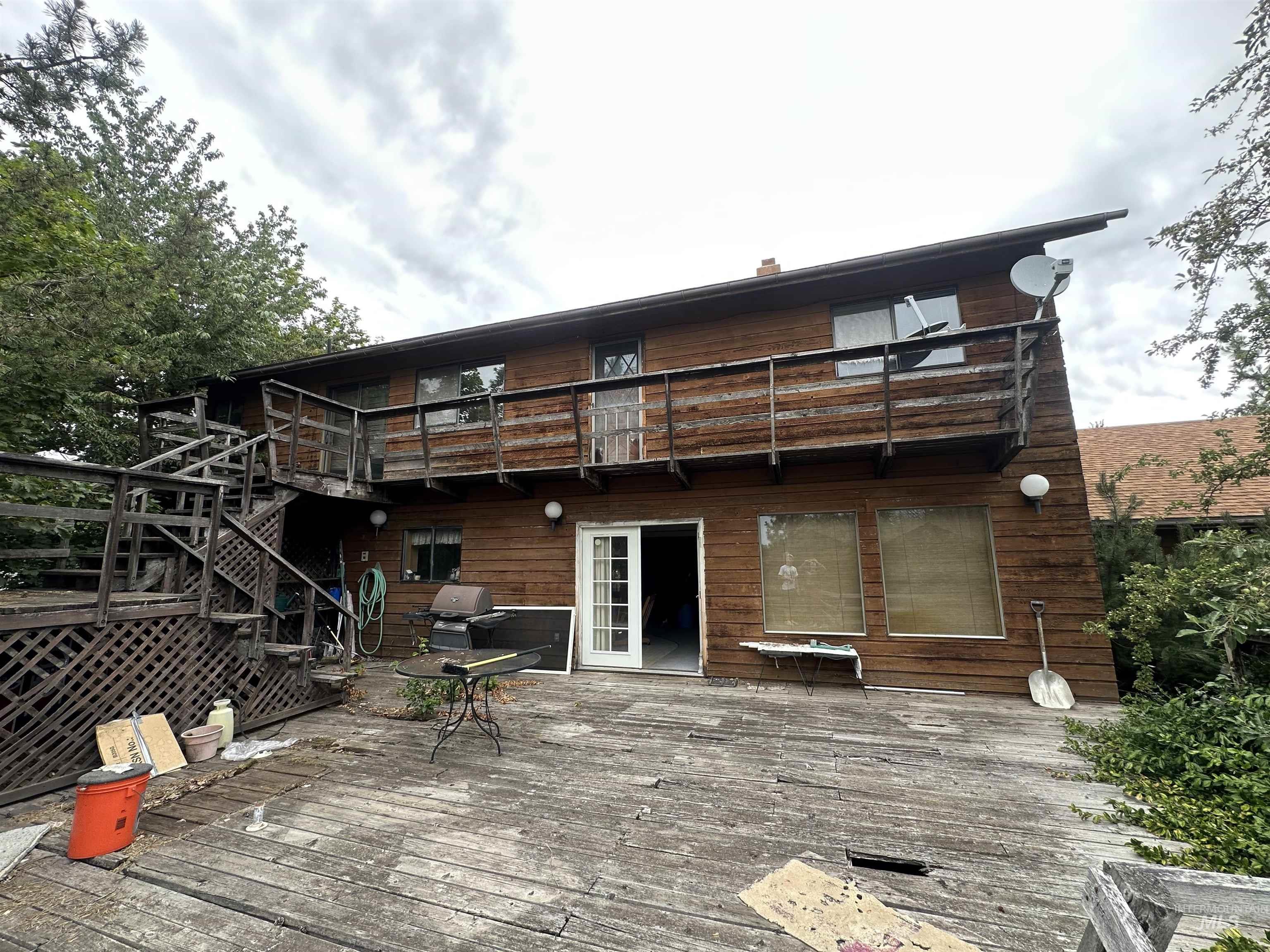 811 Florence Avenue Property Photo 44