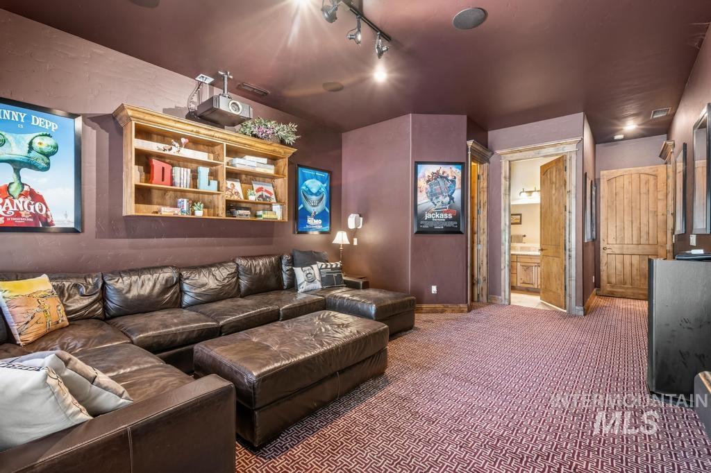 532 N White Sage Way Property Photo 28