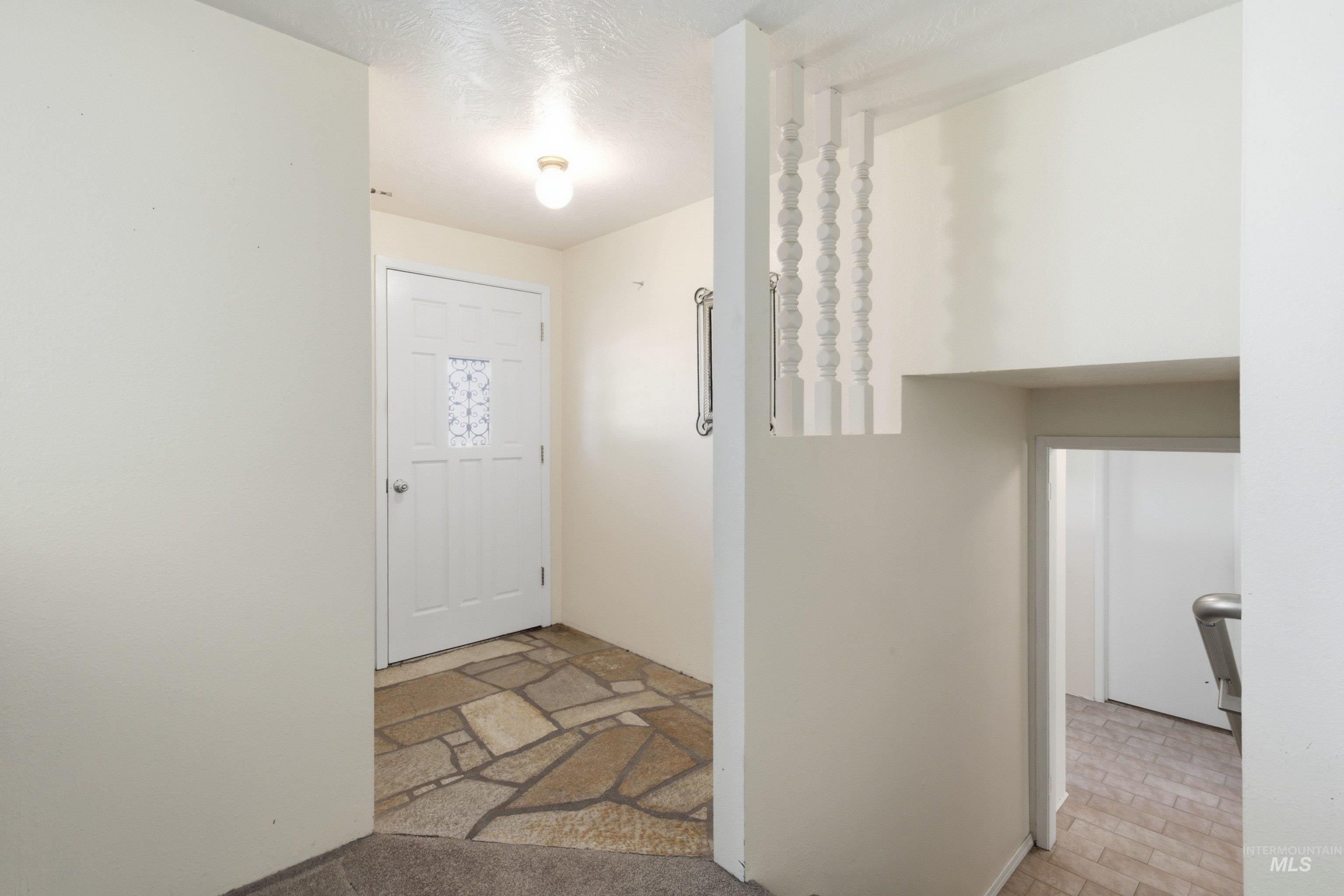 15095 David St Property Photo 8