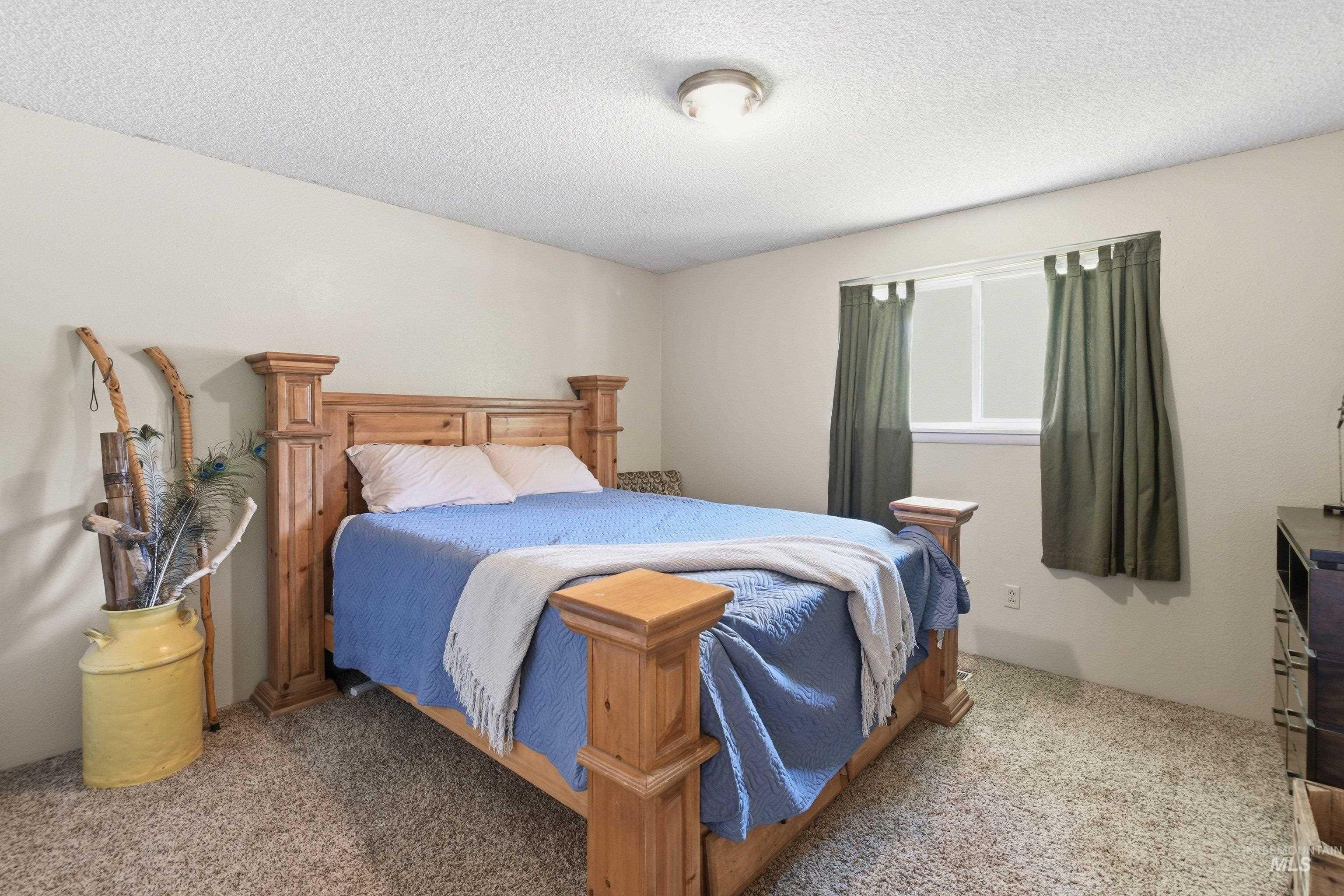 15095 David St Property Photo 23