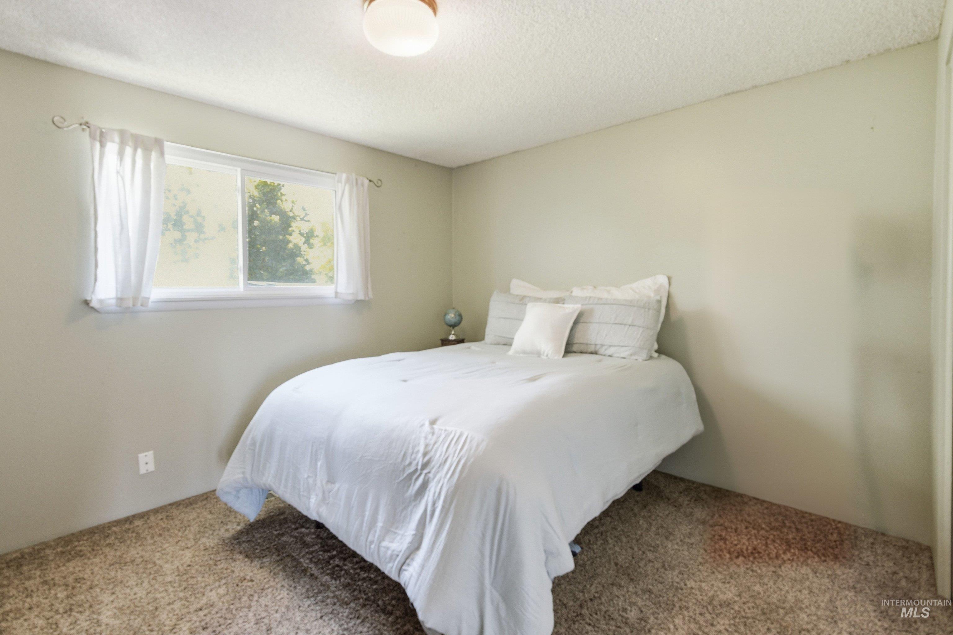 15095 David St Property Photo 24