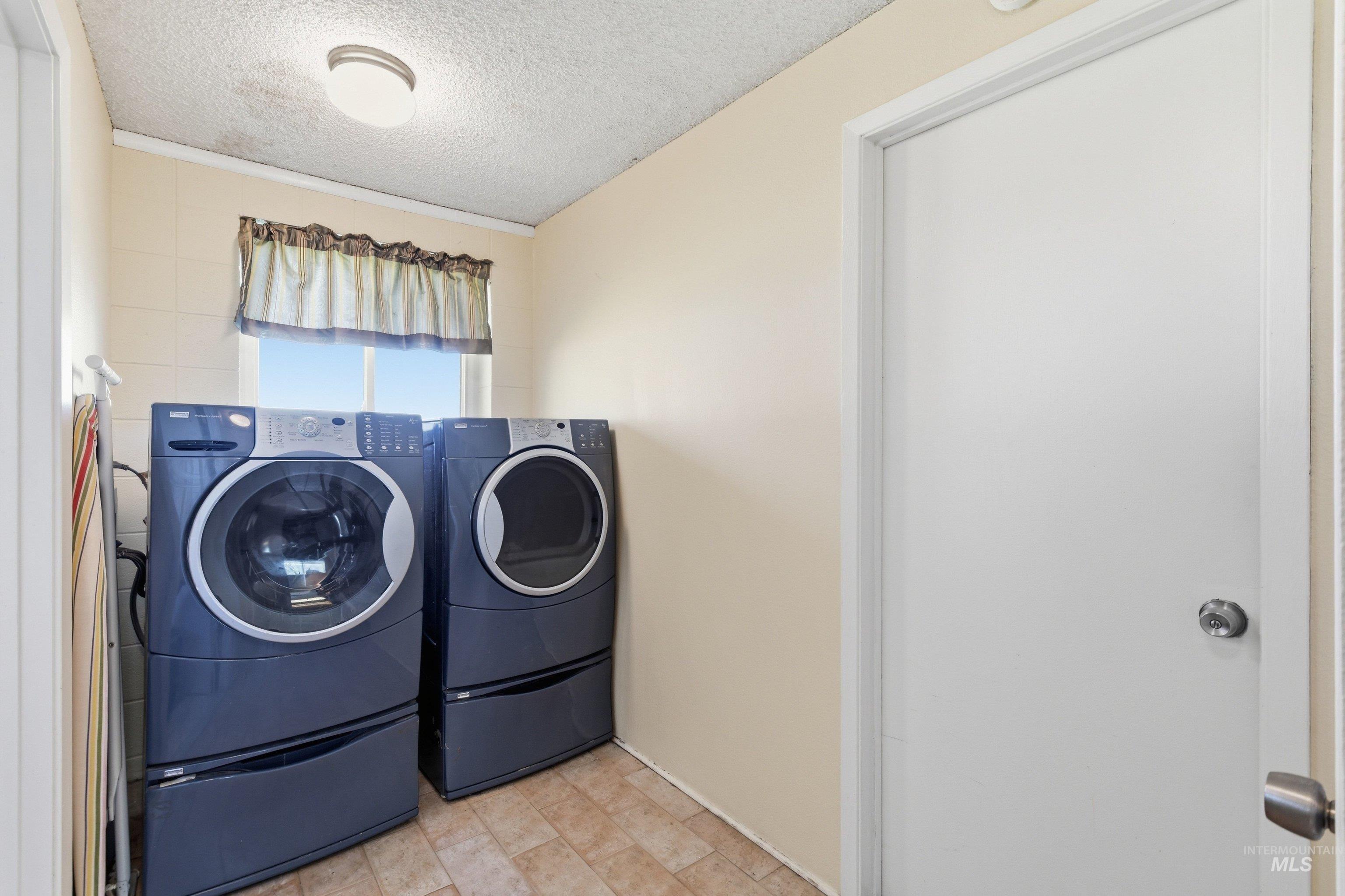 15095 David St Property Photo 26