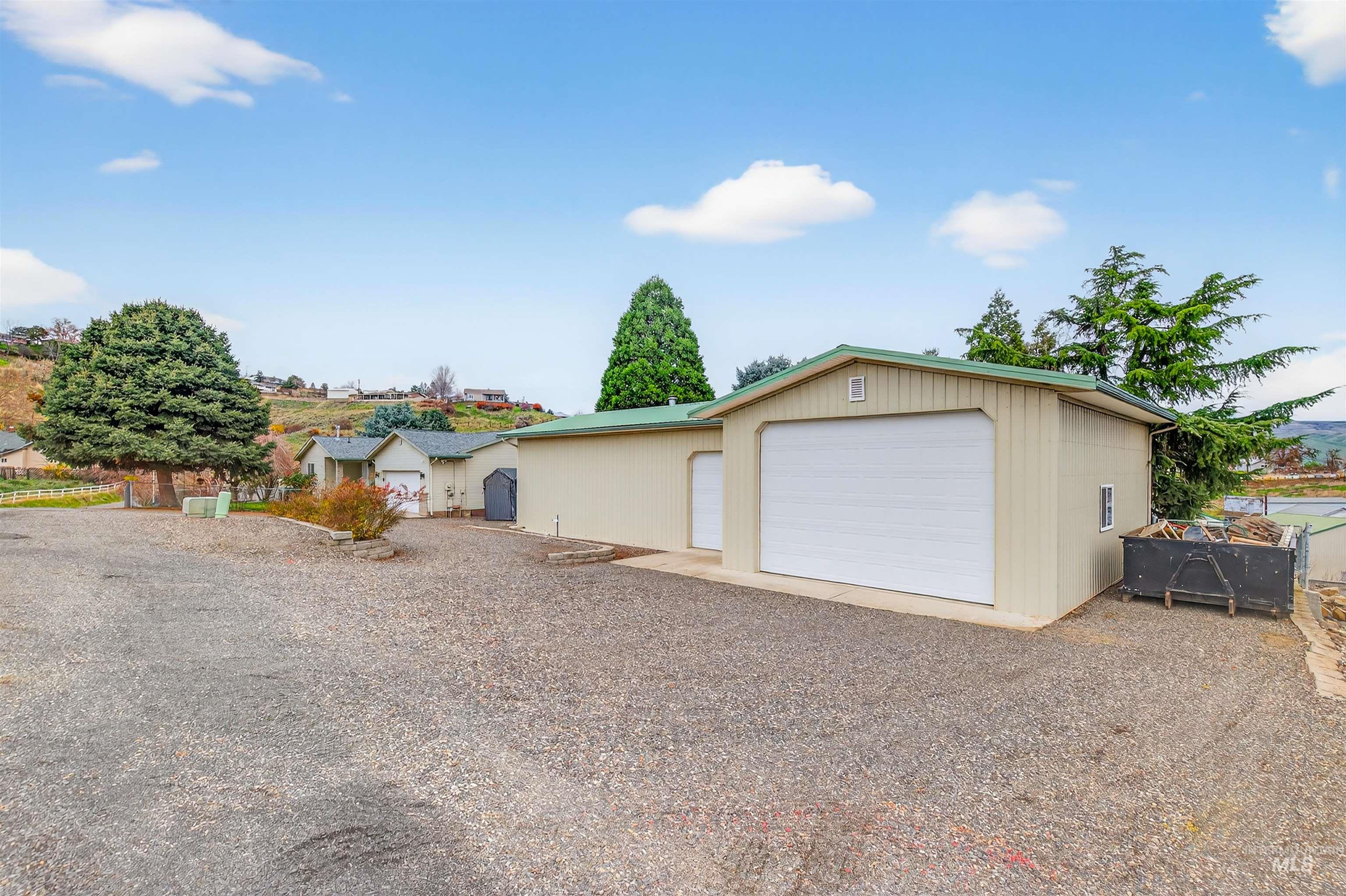 1373 Toby Lane Property Photo 1