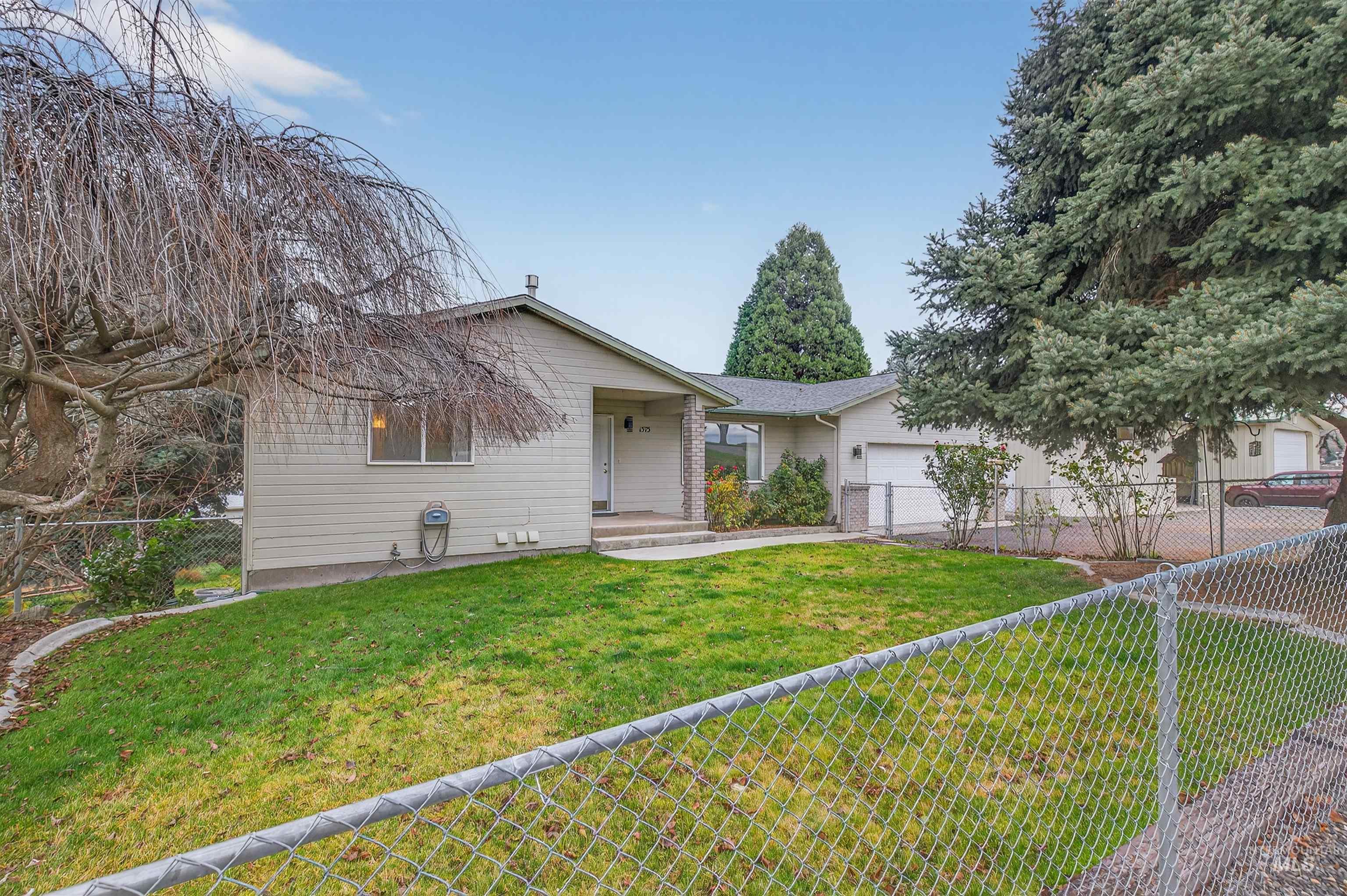 1373 Toby Lane Property Photo 4