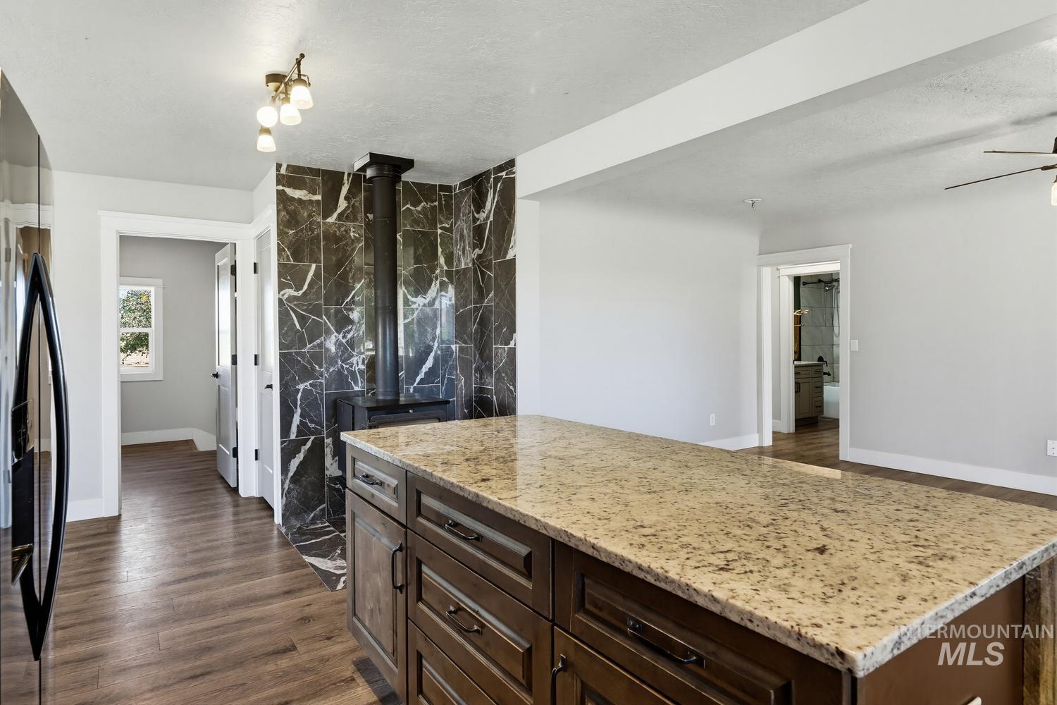 2588 Market Rd Property Photo 13