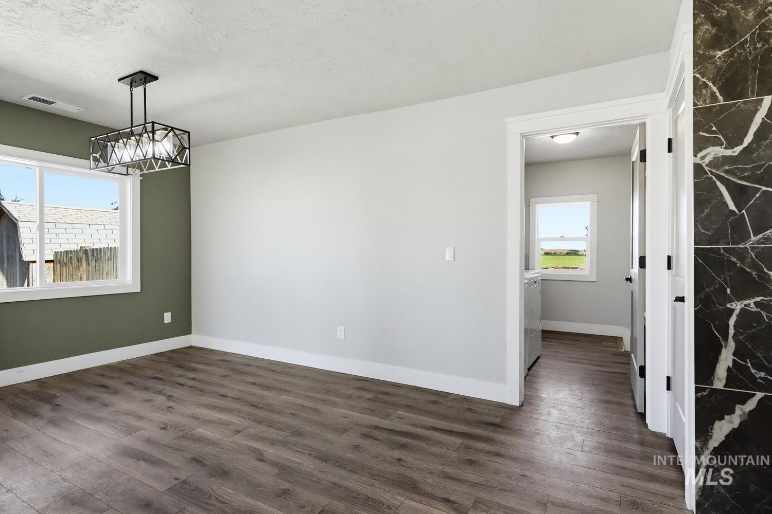 2588 Market Rd Property Photo 15