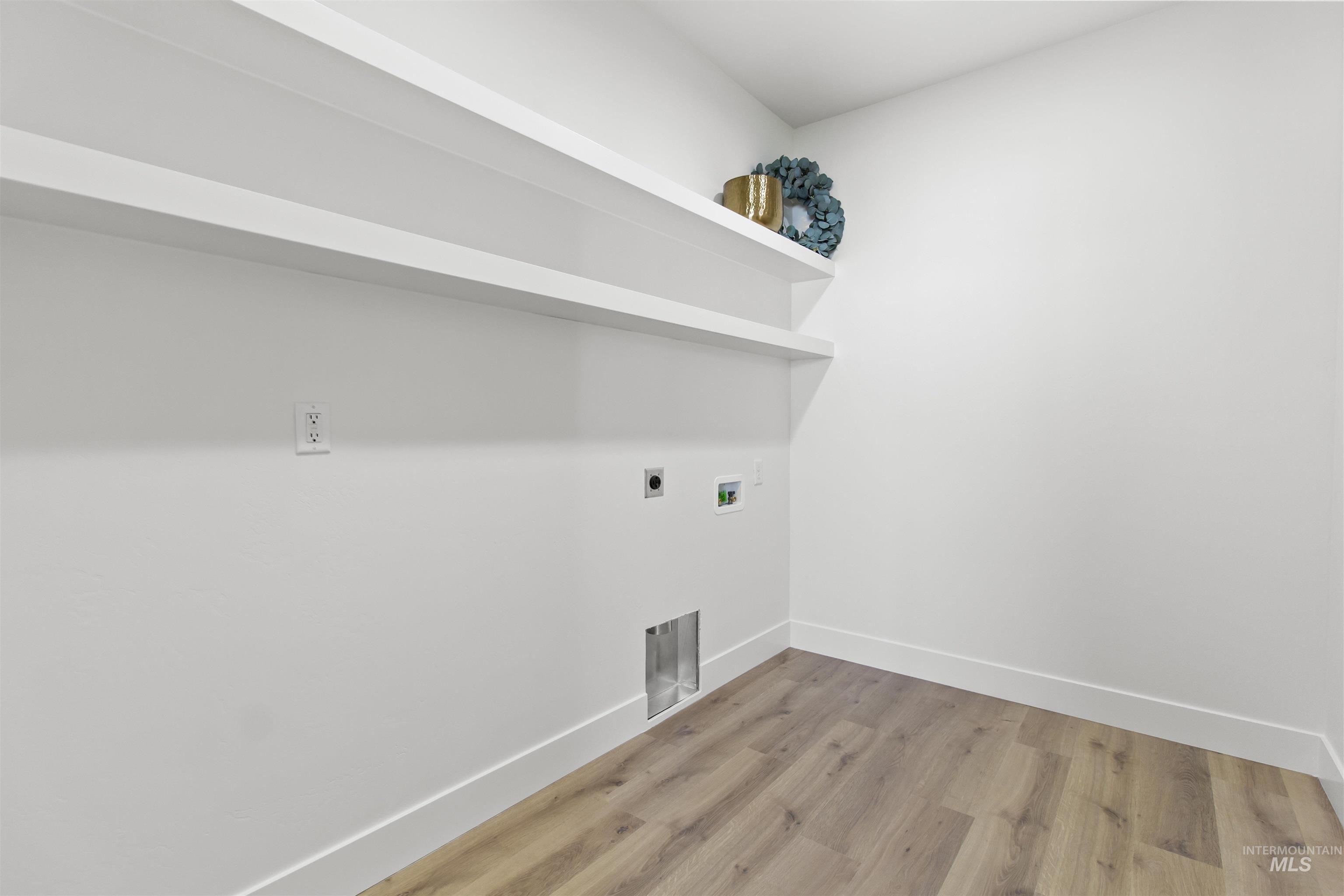 581 Gemini Ct Property Photo 19