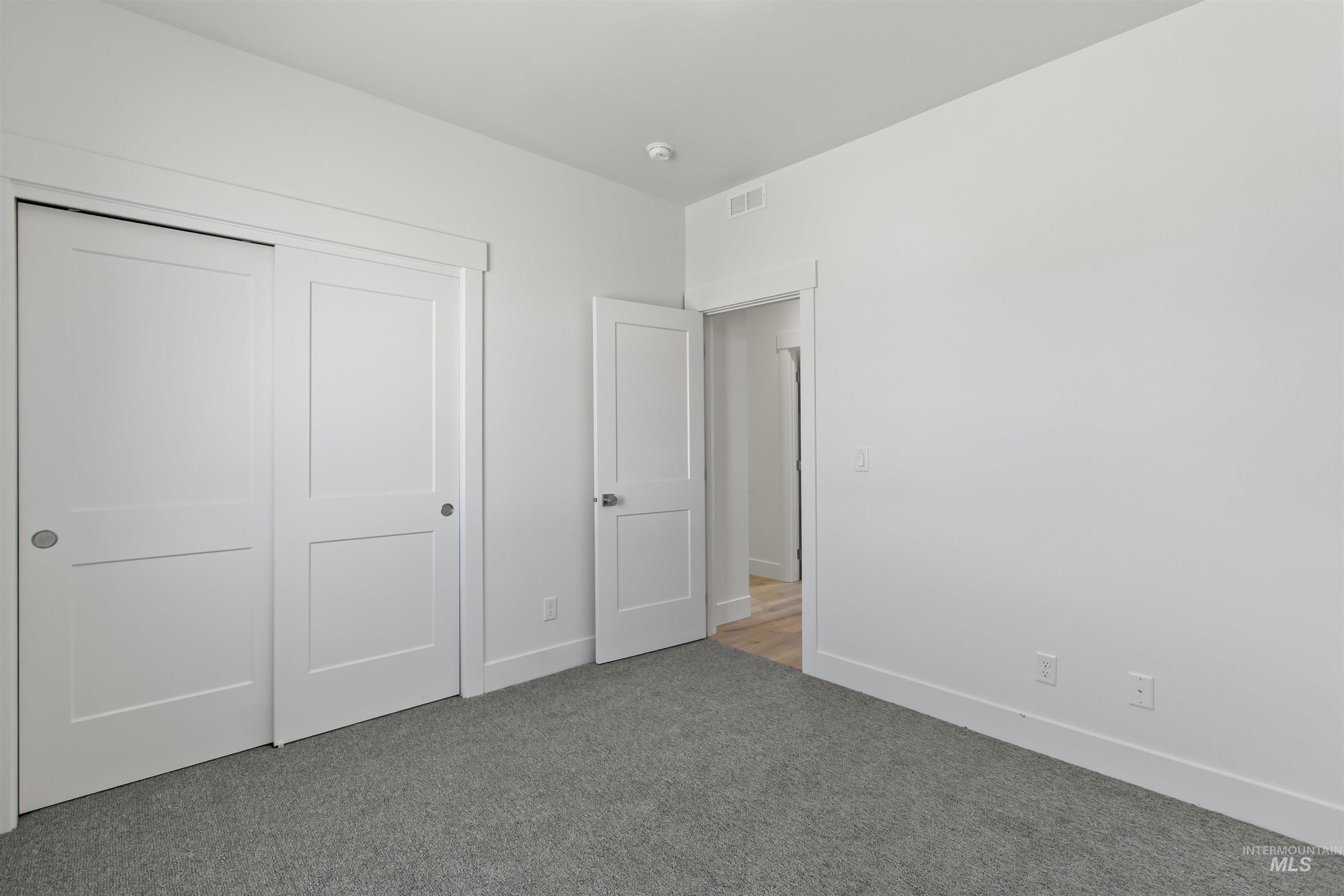 581 Gemini Ct Property Photo 22