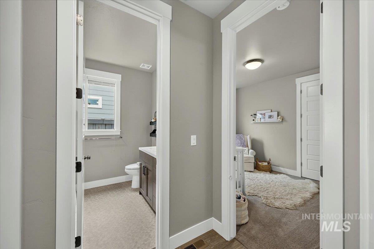 3327 E Murchison St Property Photo 33
