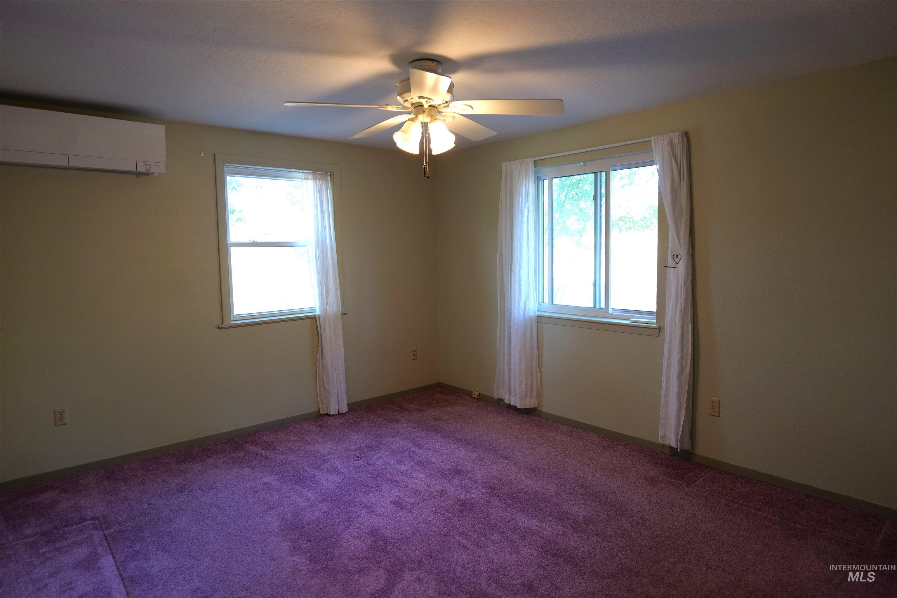 1485 E 9th St Property Photo 5