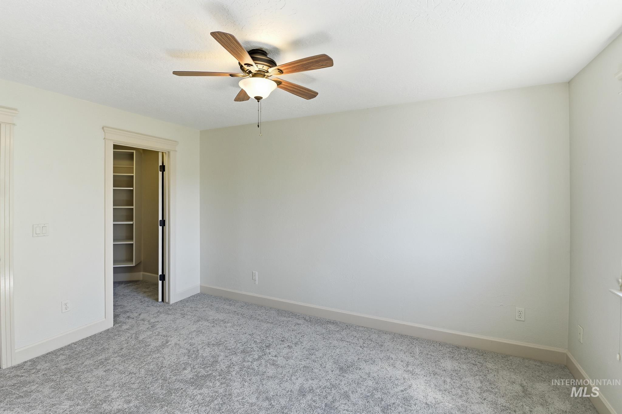 2813 S Bayhill Ct Property Photo 23