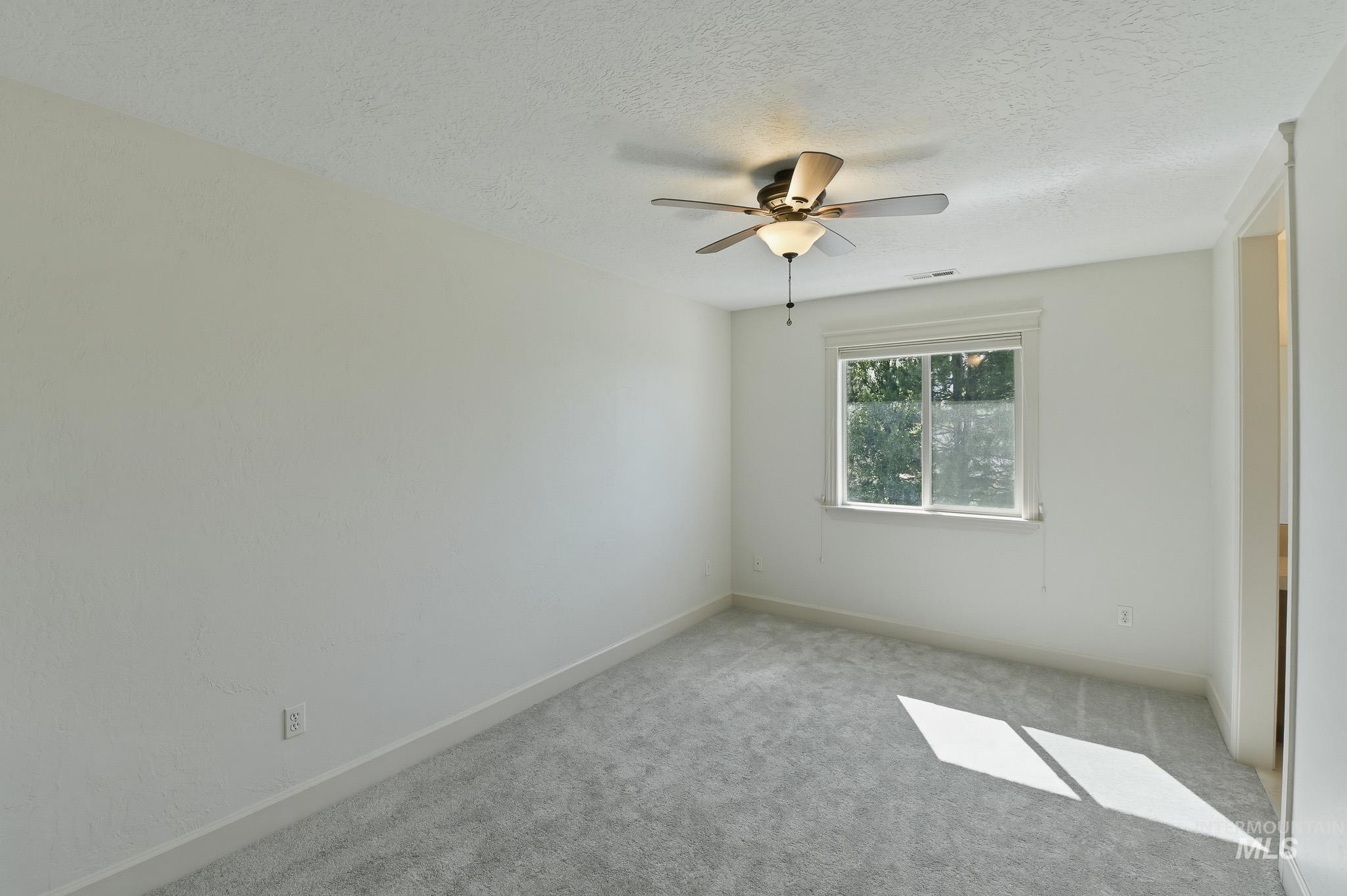 2813 S Bayhill Ct Property Photo 24