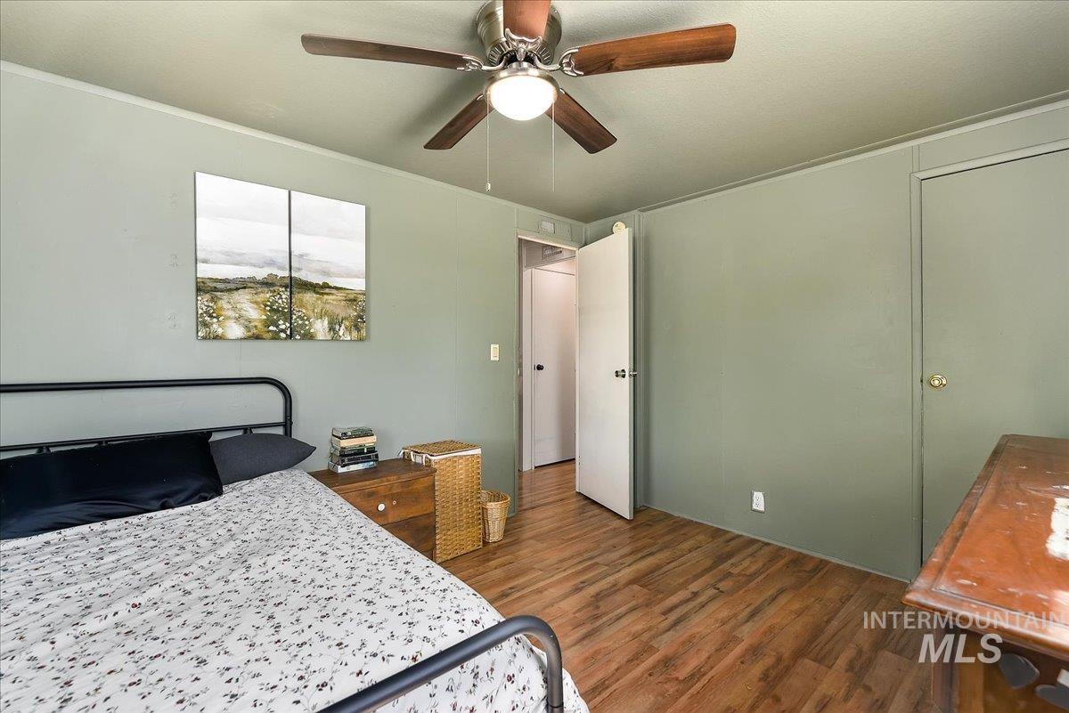 951 W Avalon Property Photo 16