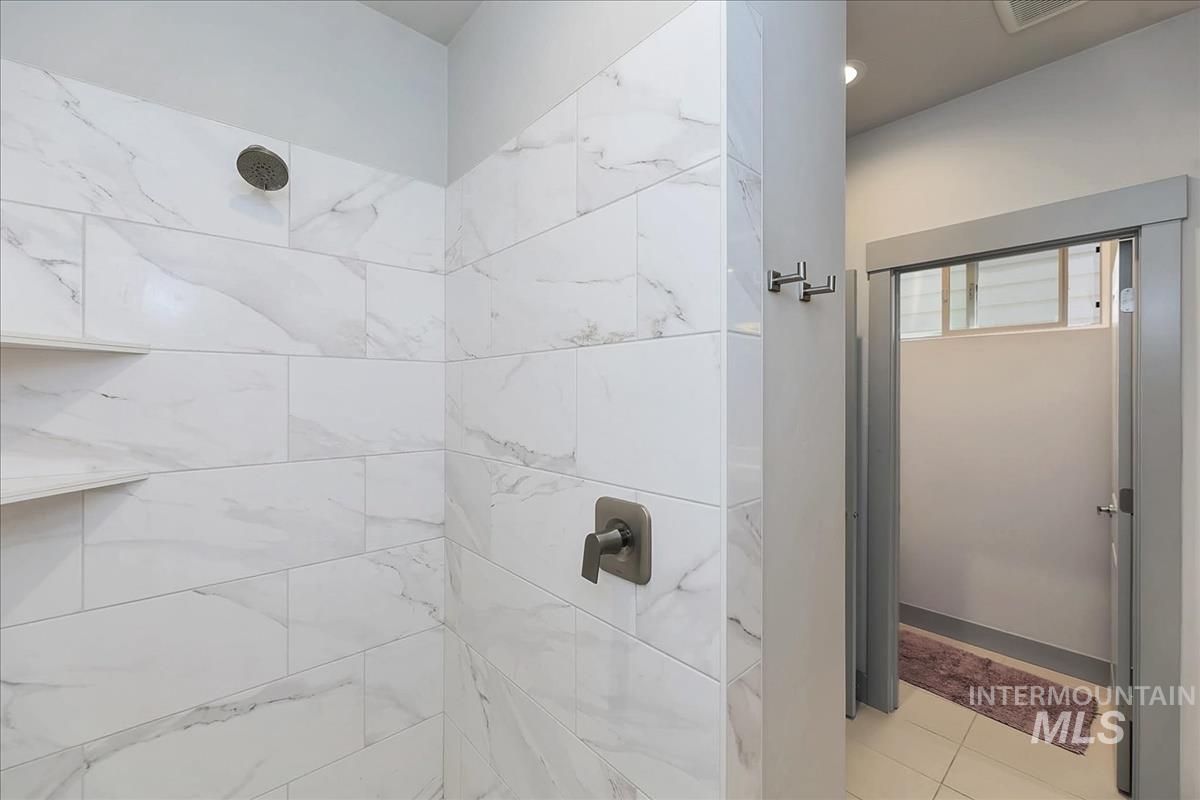 1835 E Knobcone Dr. Property Photo 27