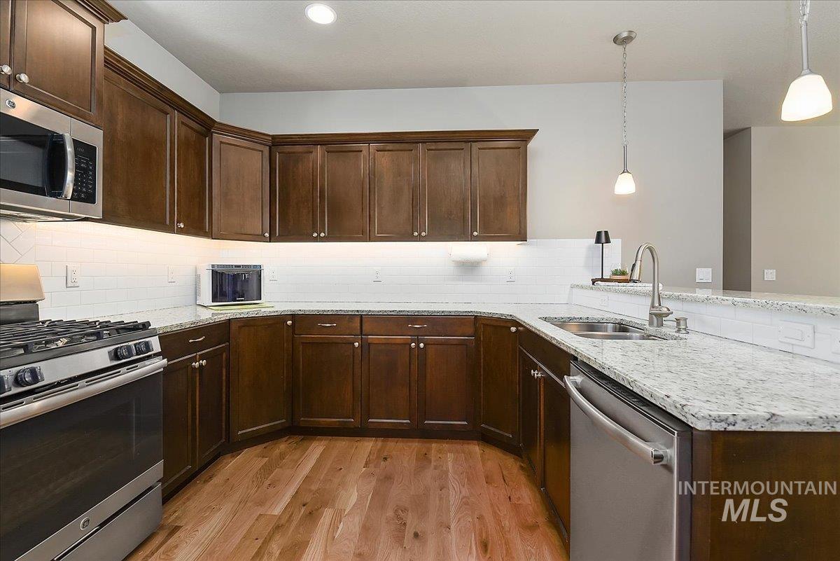 1484 E Summerplace St. Property Photo 7