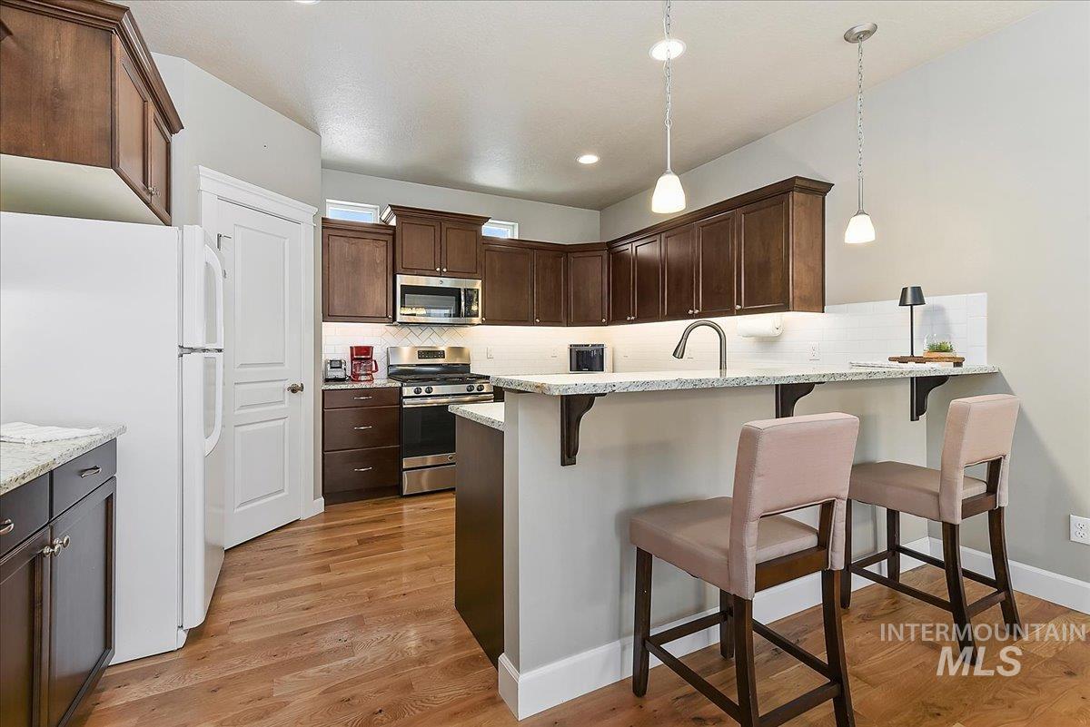 1484 E Summerplace St. Property Photo 8
