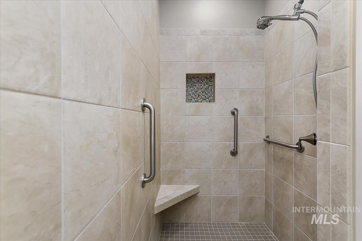 1484 E Summerplace St. Property Photo 14