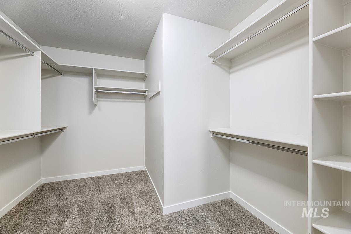 1735 E Hadler St. Property Photo 12