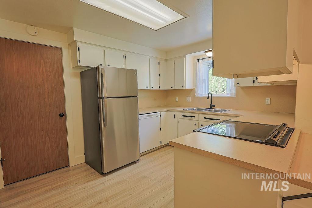 640 Morrison Street Property Photo 9