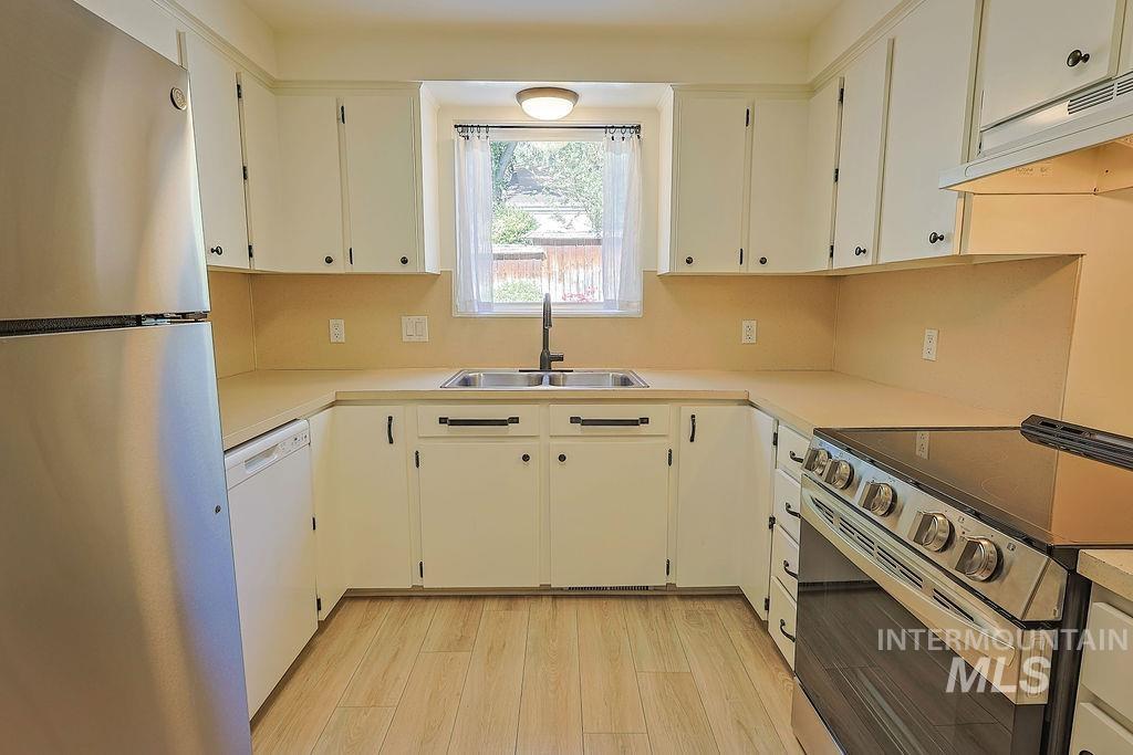 640 Morrison Street Property Photo 11