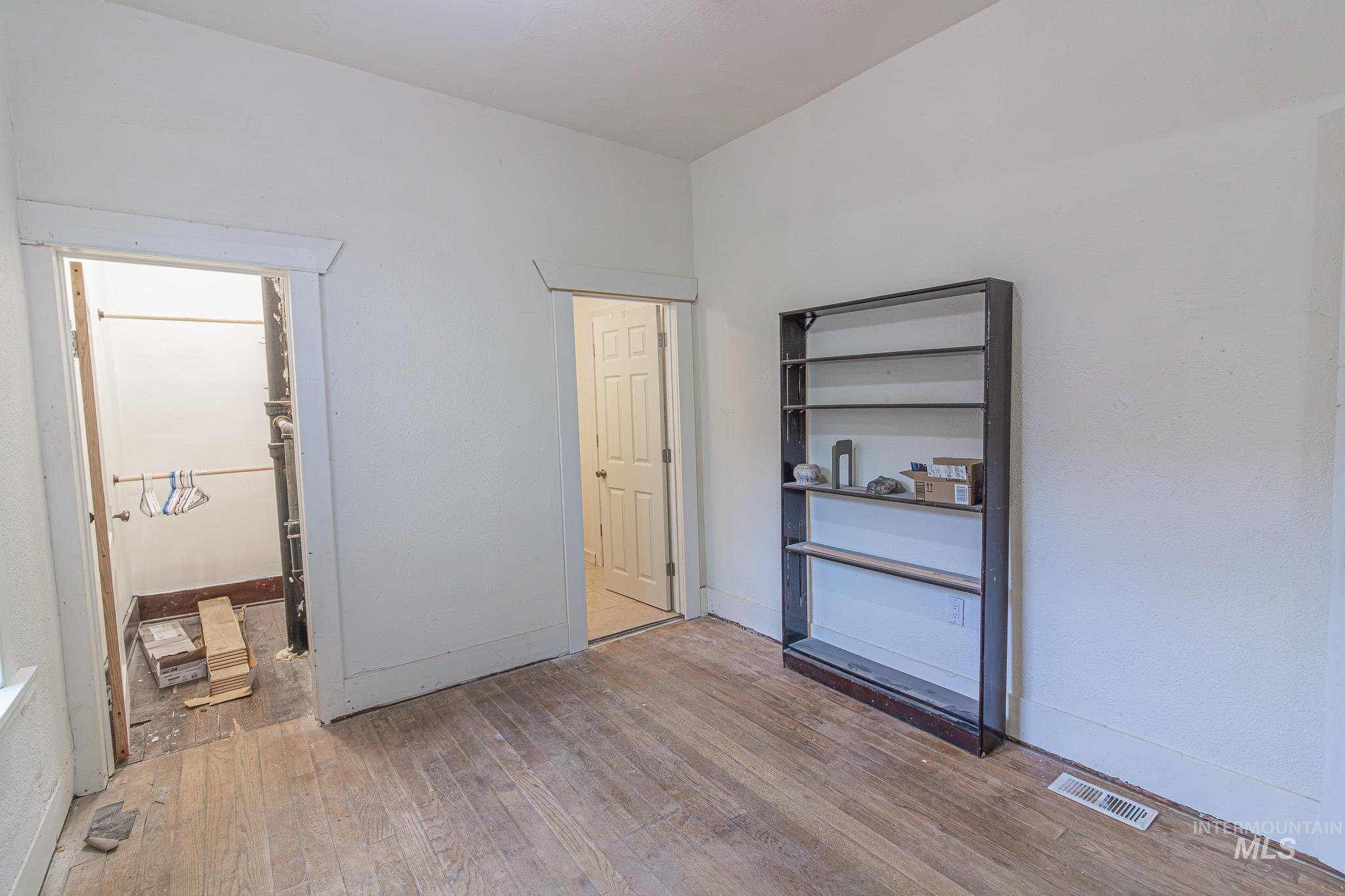 806 9th Ave. Property Photo 9