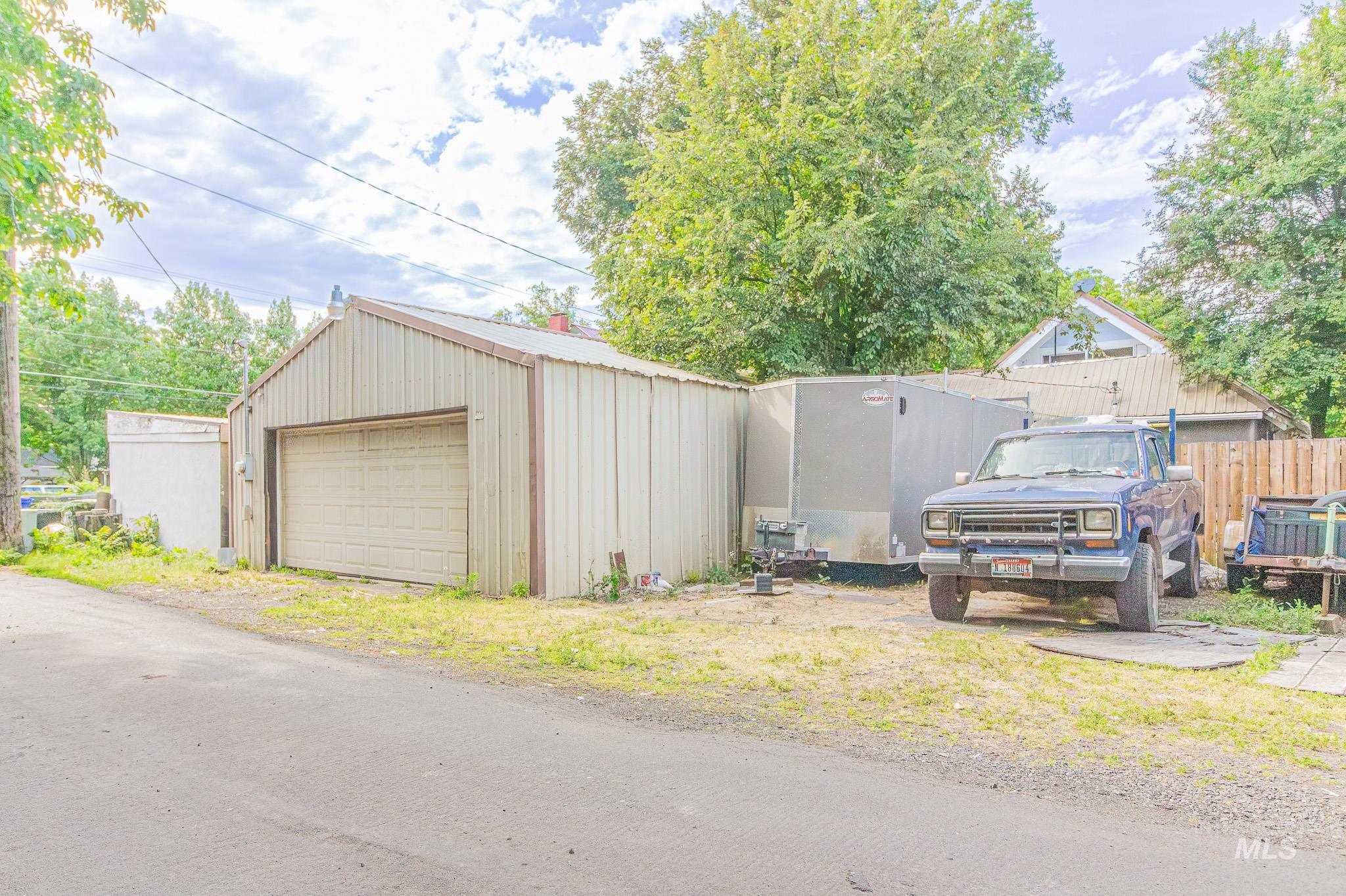 806 9th Ave. Property Photo 43